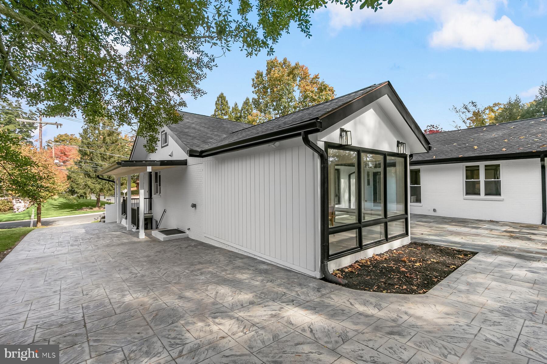 DUNLOP HILLS - Residential