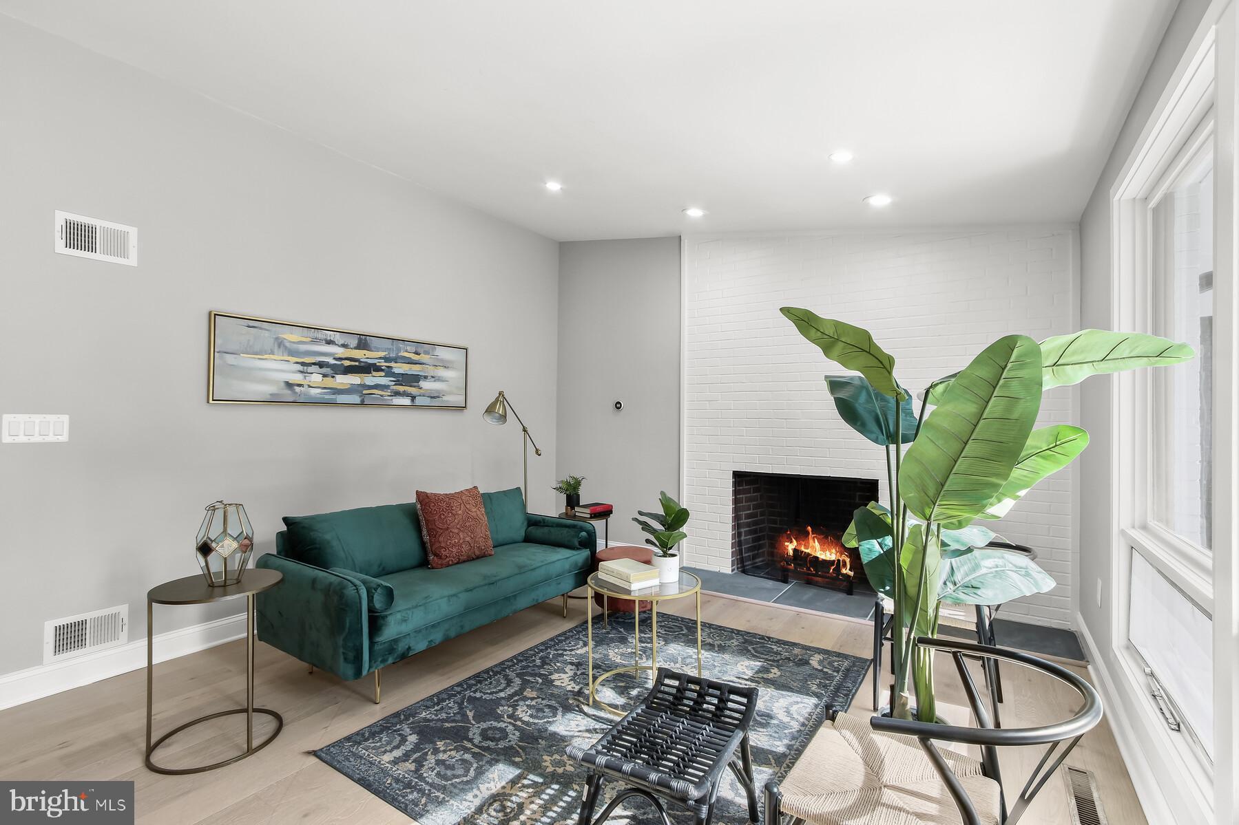 DUNLOP HILLS - Residential