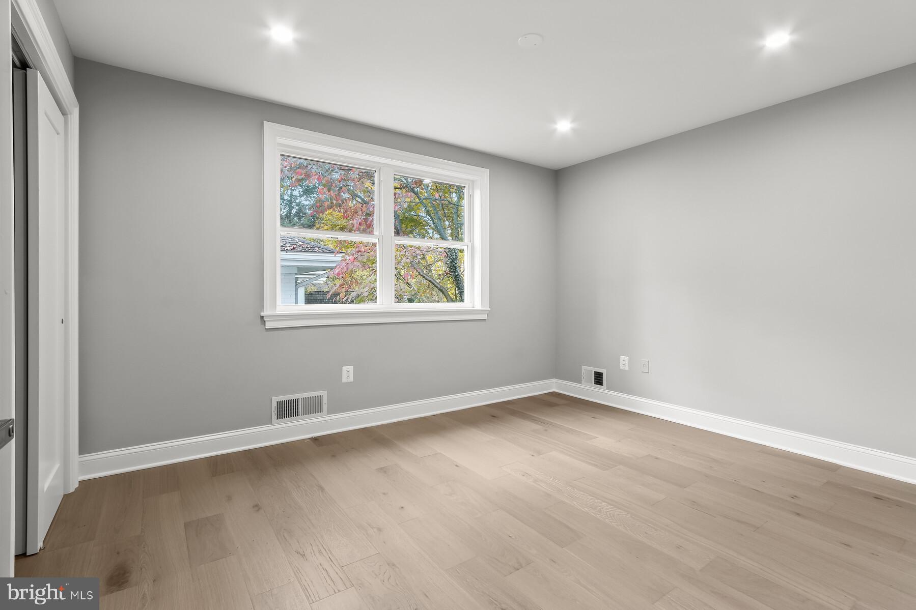 DUNLOP HILLS - Residential