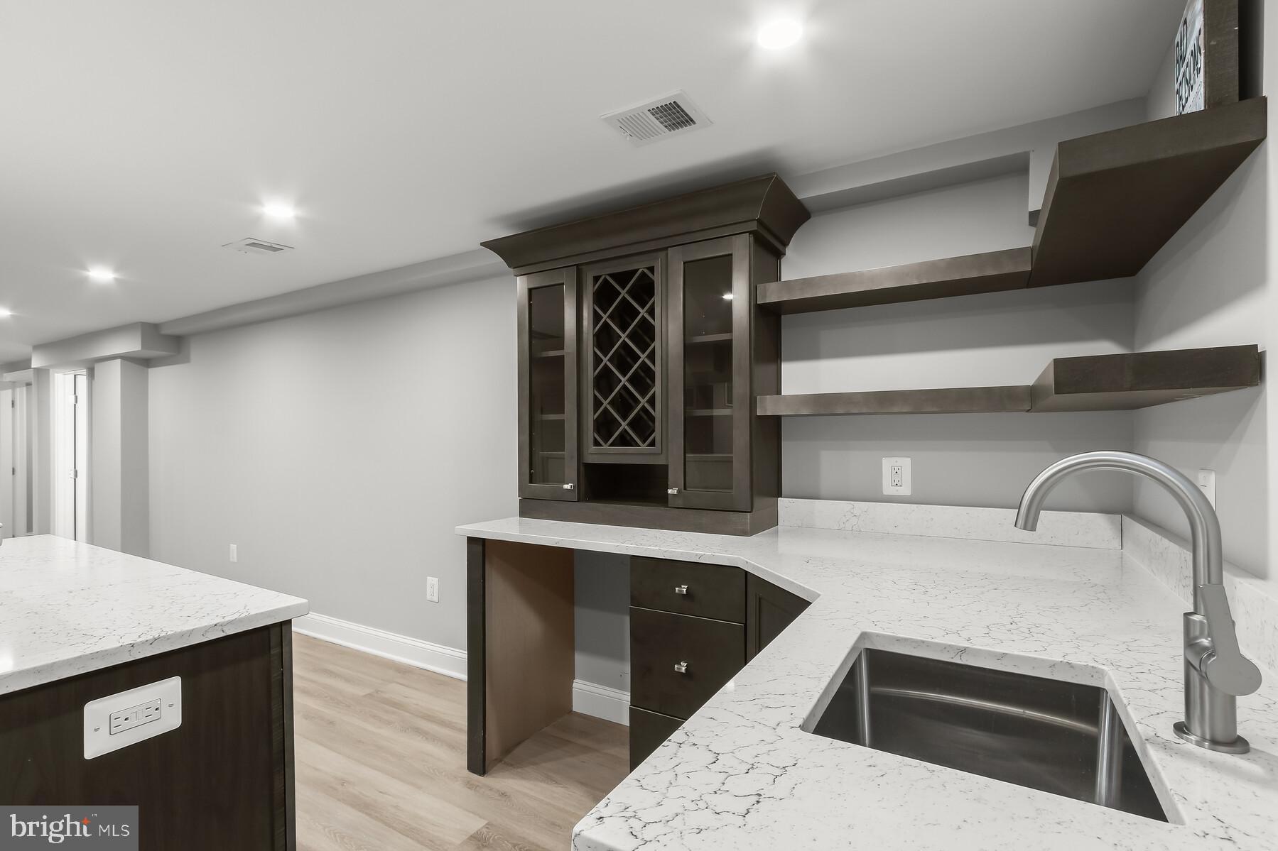 DUNLOP HILLS - Residential