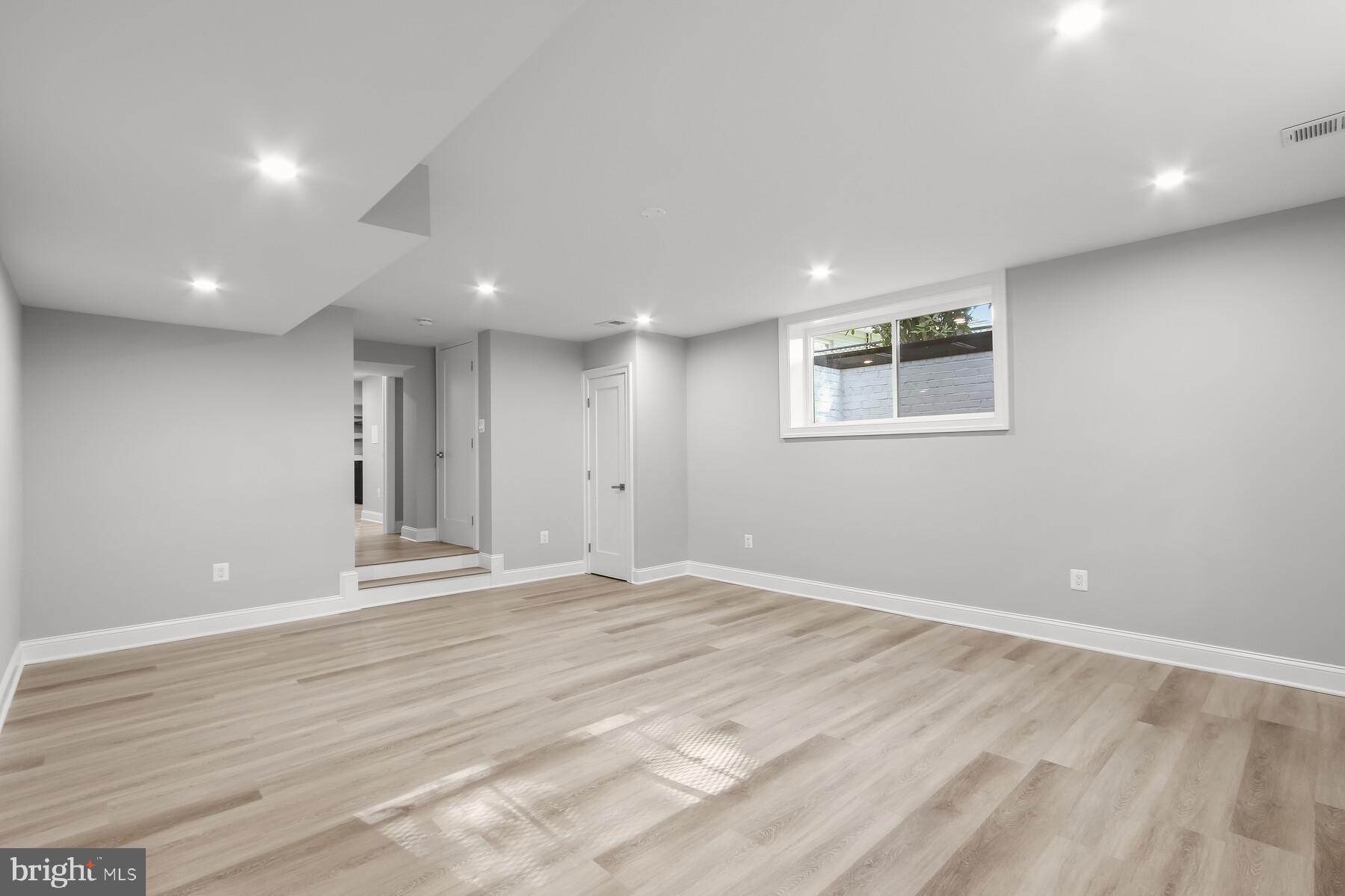 DUNLOP HILLS - Residential