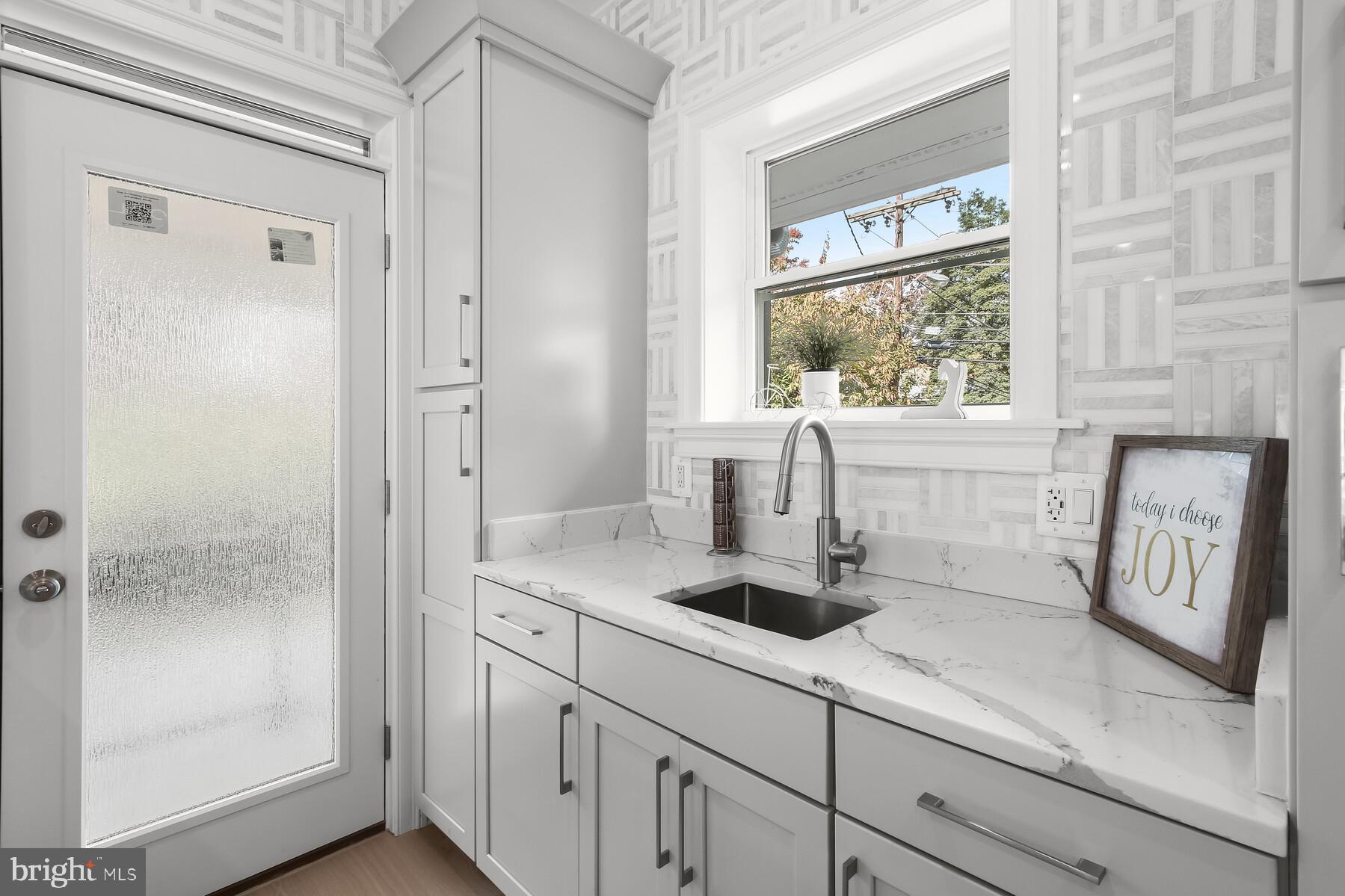 DUNLOP HILLS - Residential