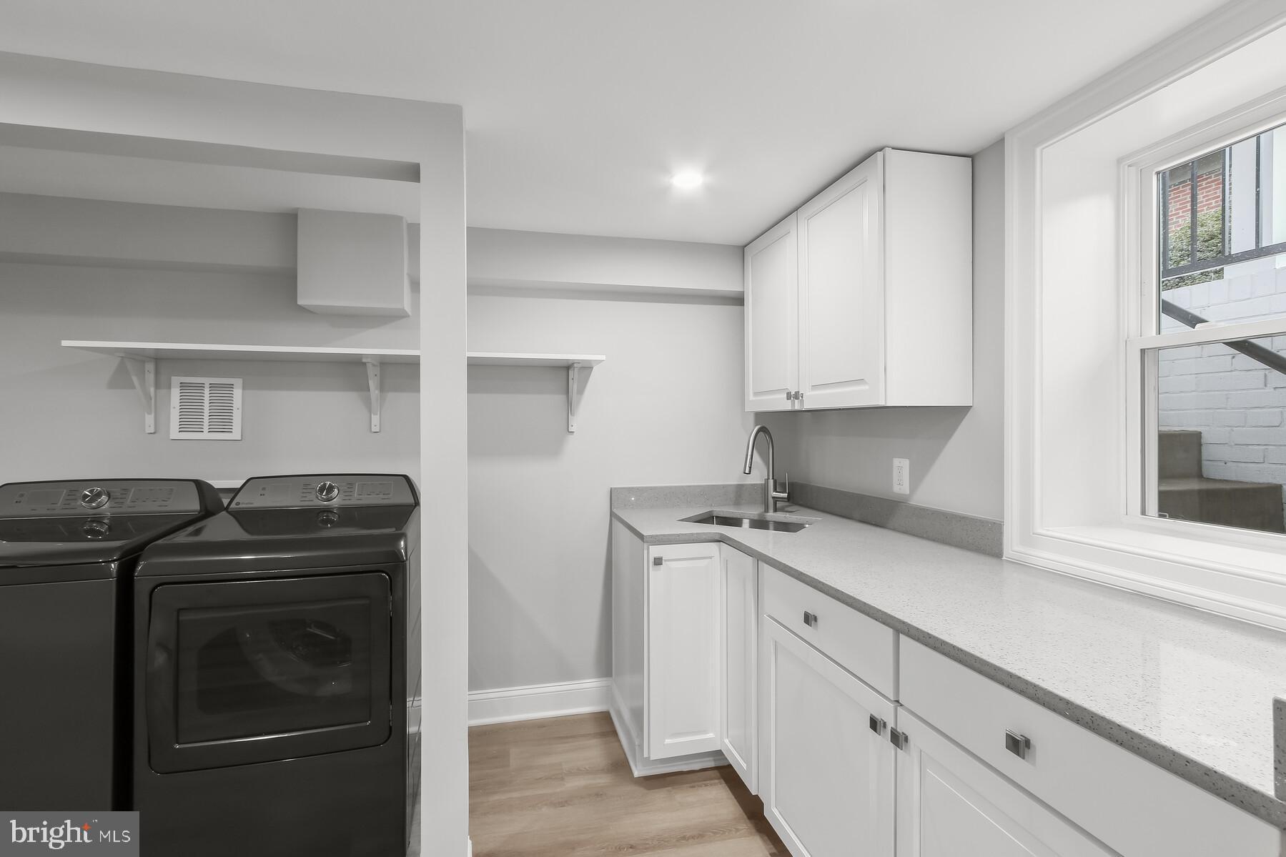 DUNLOP HILLS - Residential