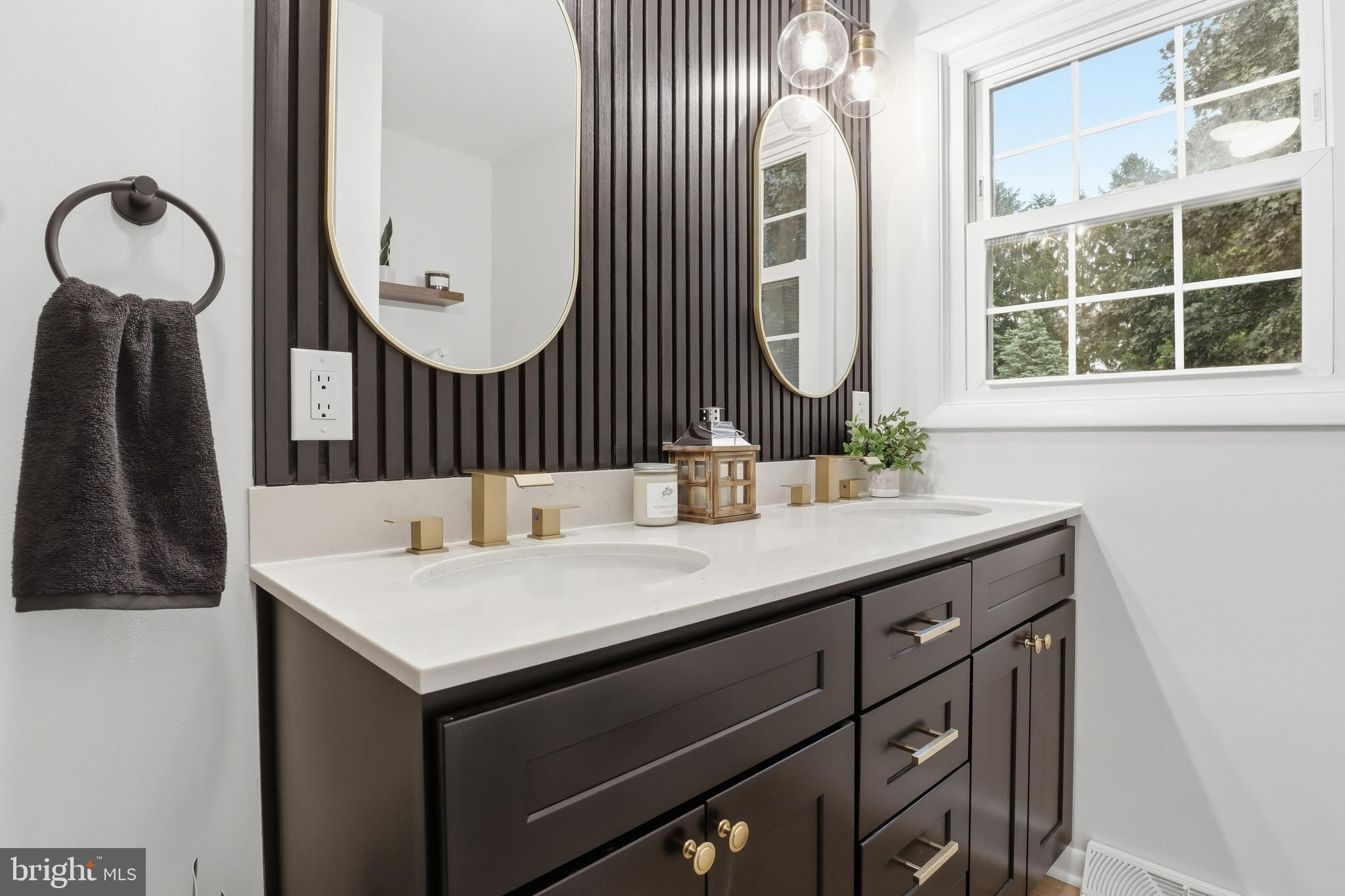 YORK TWP - Residential