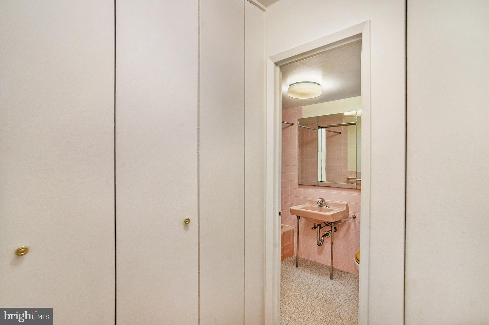 ART MUSEUM AREA - Residential
