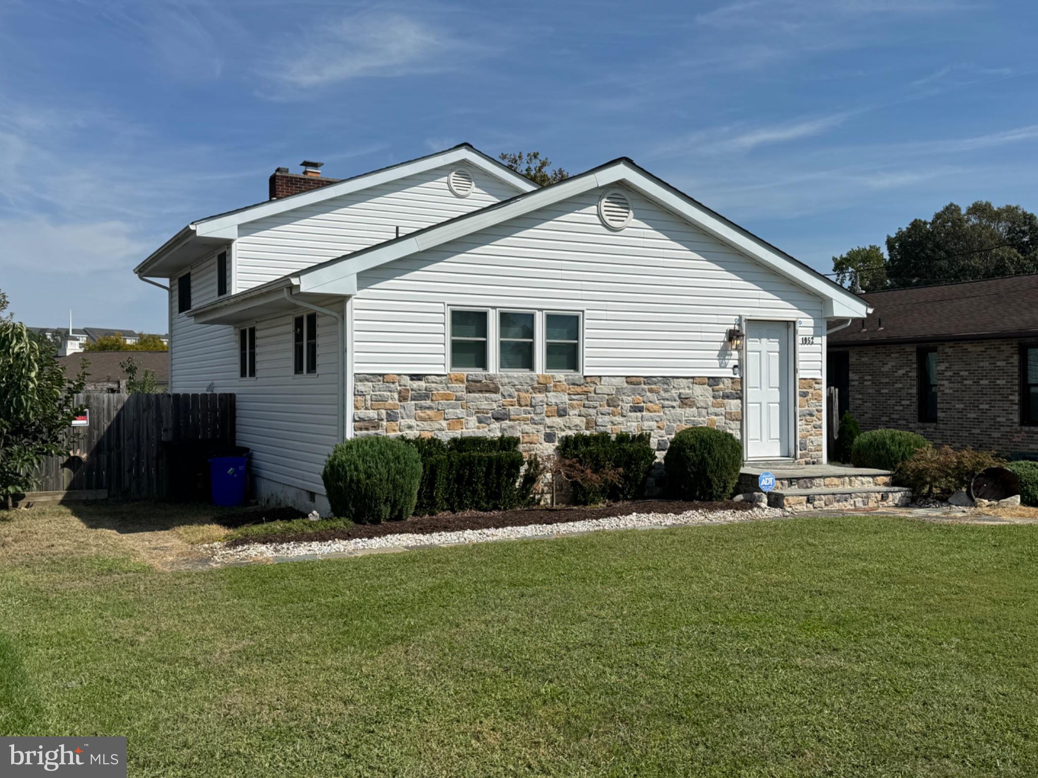 1952 FOREST DRIVE