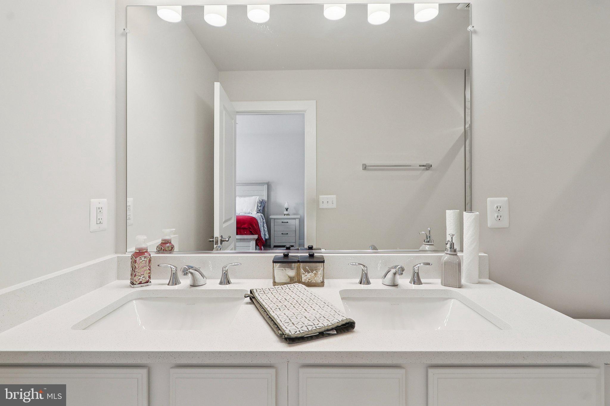 POTOMAC SHORES - Residential