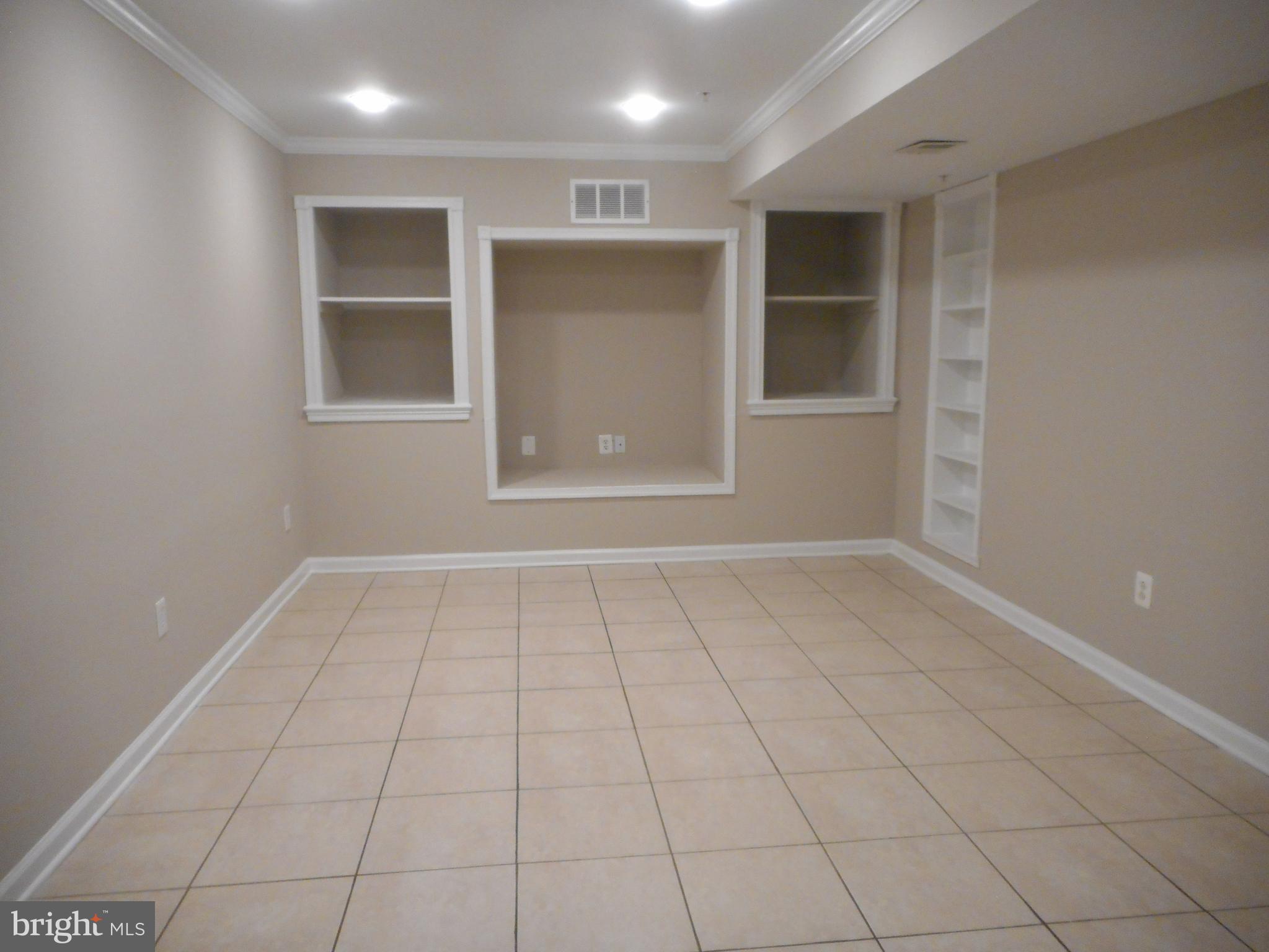 HAMPTON SUB-PLAT 1> - Residential