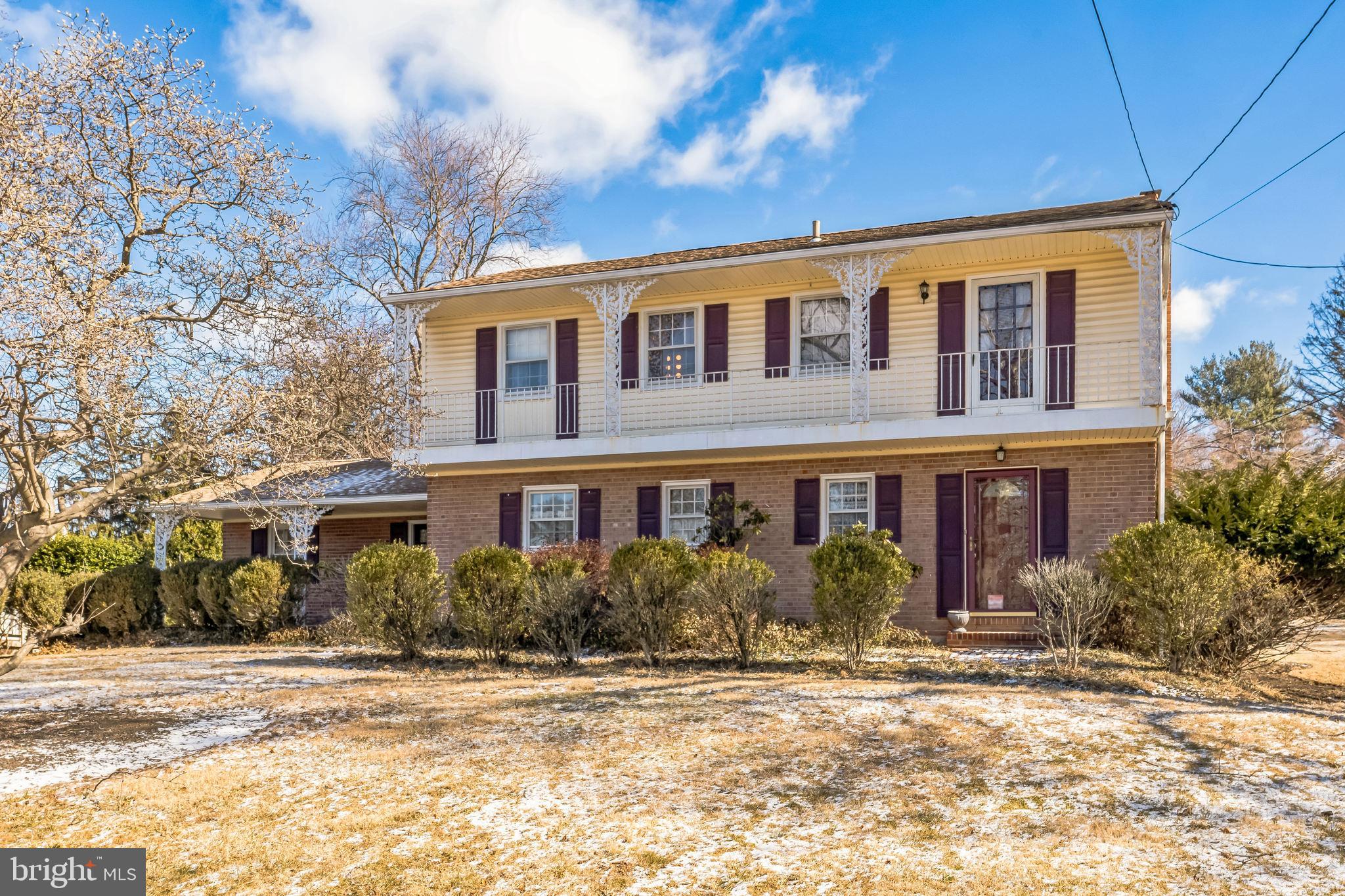 HILLSIDE - Residential