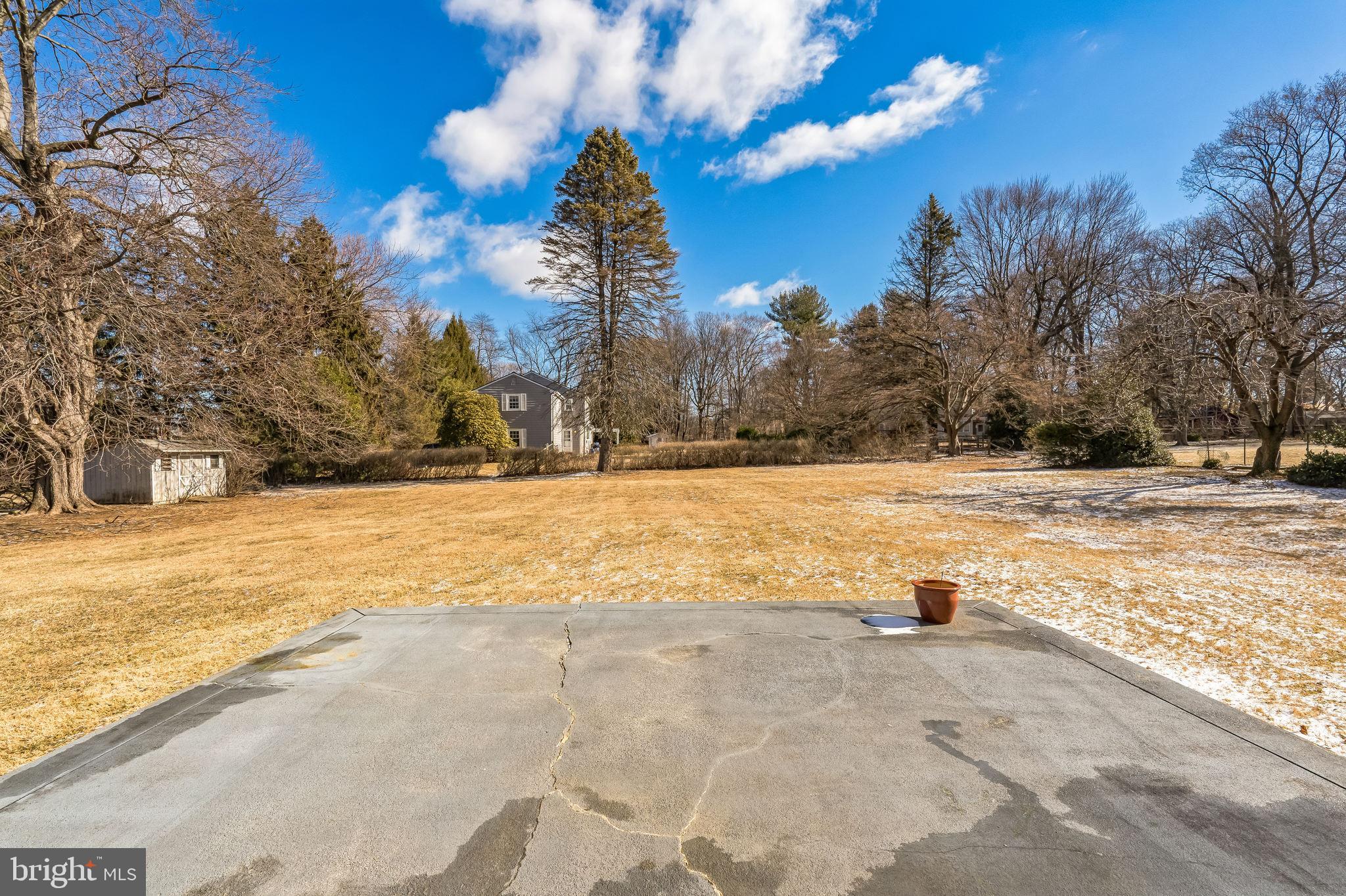 HILLSIDE - Residential