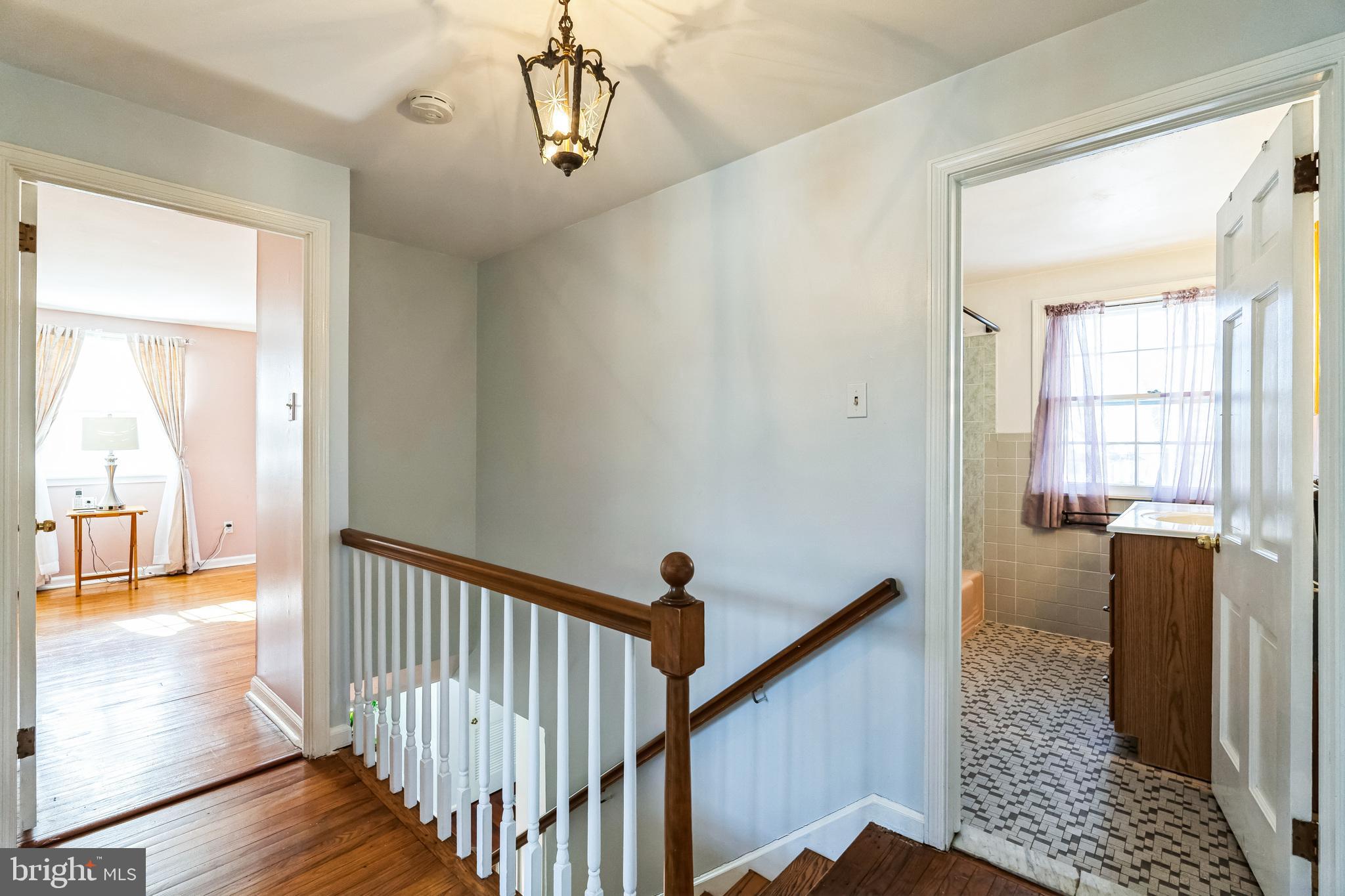 HILLSIDE - Residential