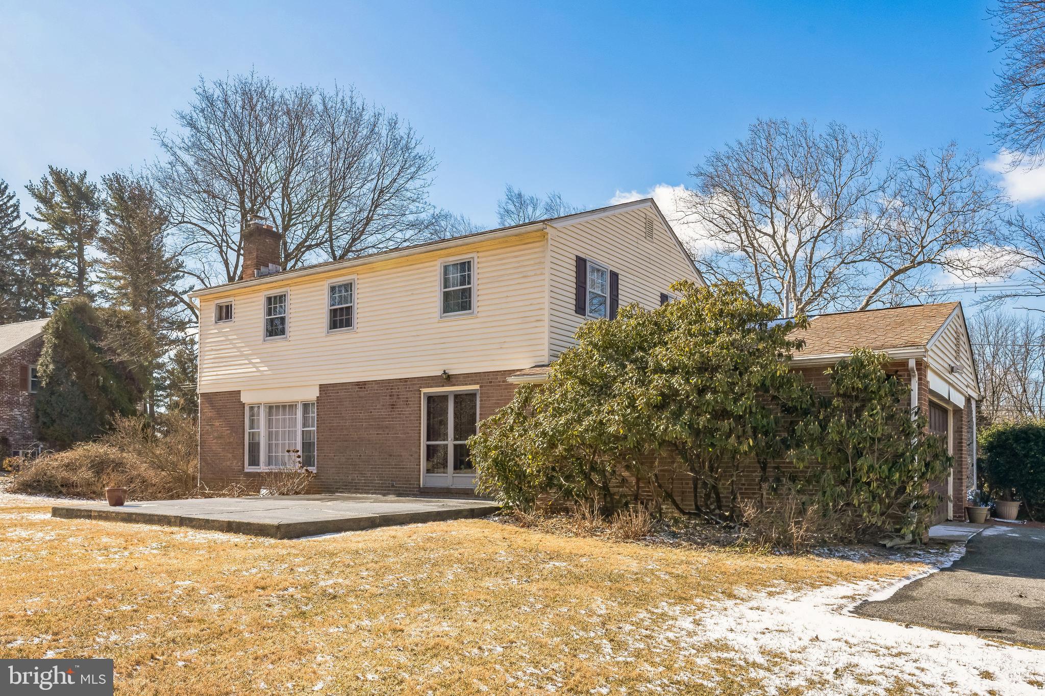 HILLSIDE - Residential