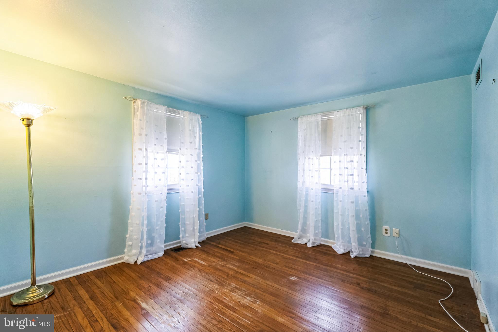 HILLSIDE - Residential