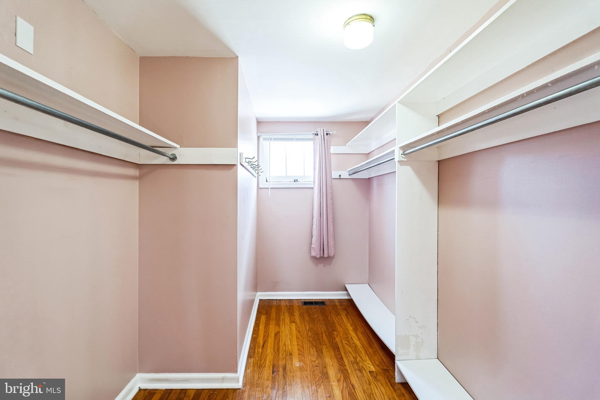 HILLSIDE - Residential