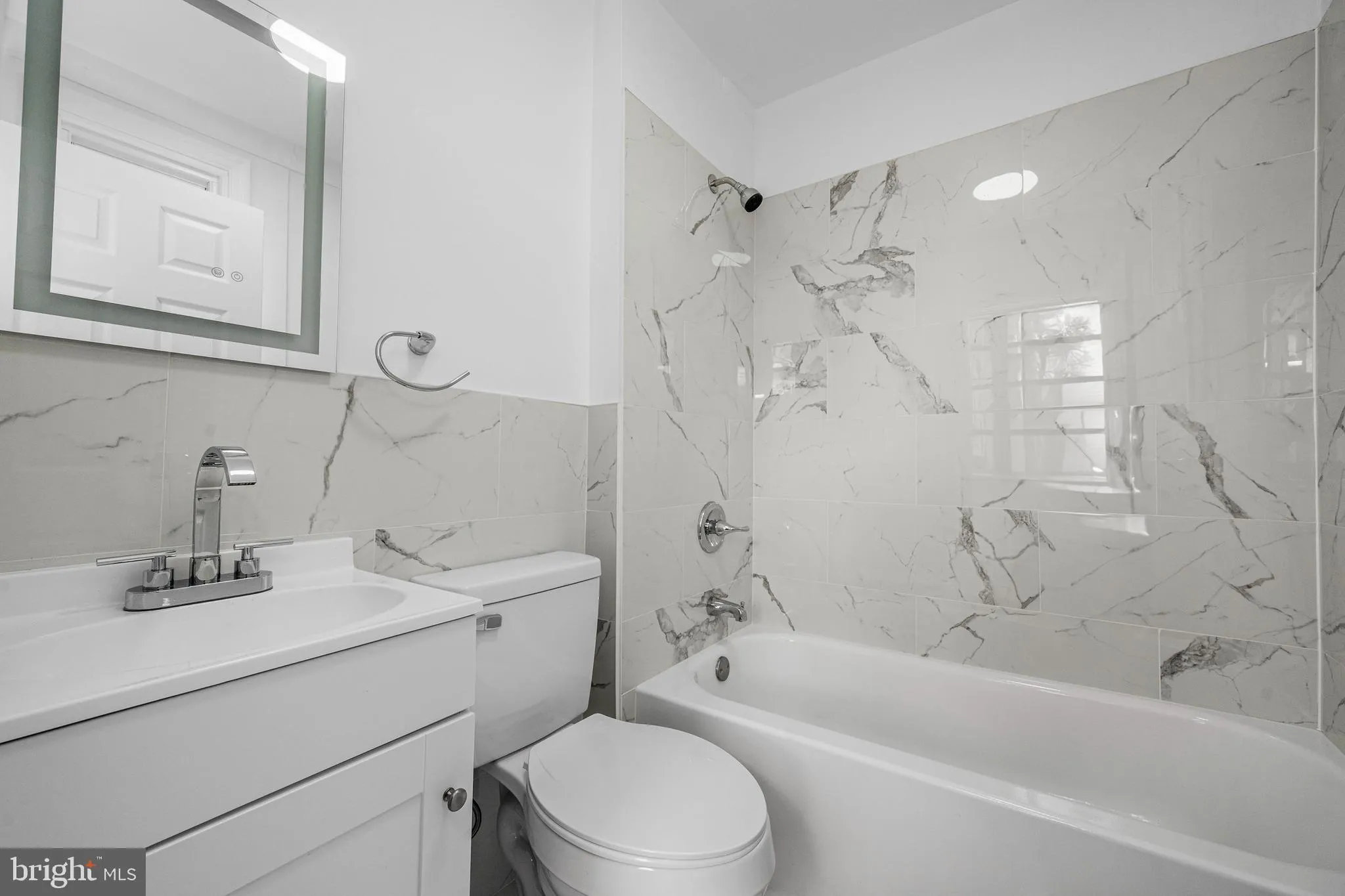 Reading, Pennsylvania 19601, United States, 3 Bedrooms Bedrooms, ,2 BathroomsBathrooms,Residential,Active,237870