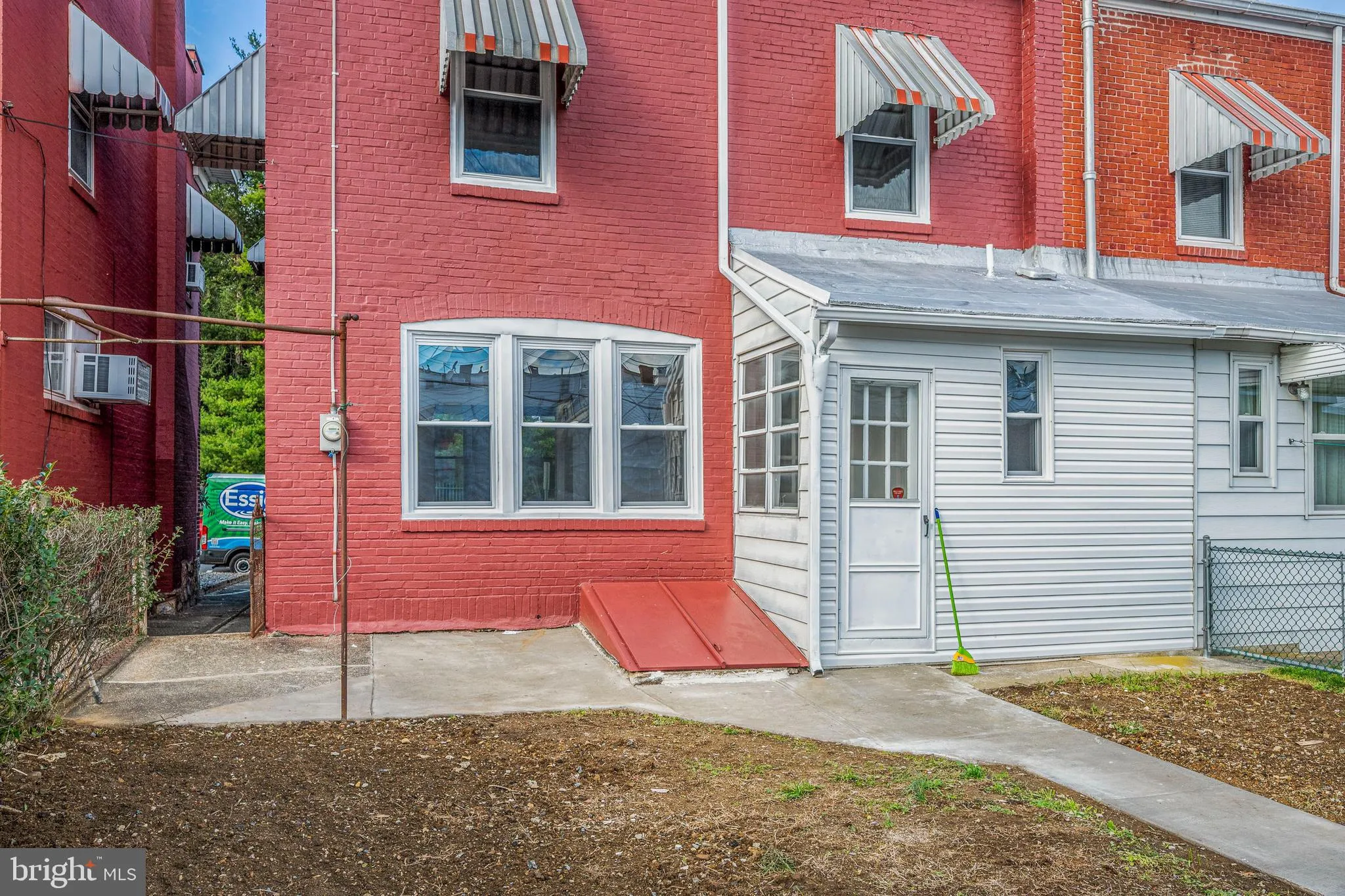 Reading, Pennsylvania 19601, United States, 3 Bedrooms Bedrooms, ,2 BathroomsBathrooms,Residential,Active,237870