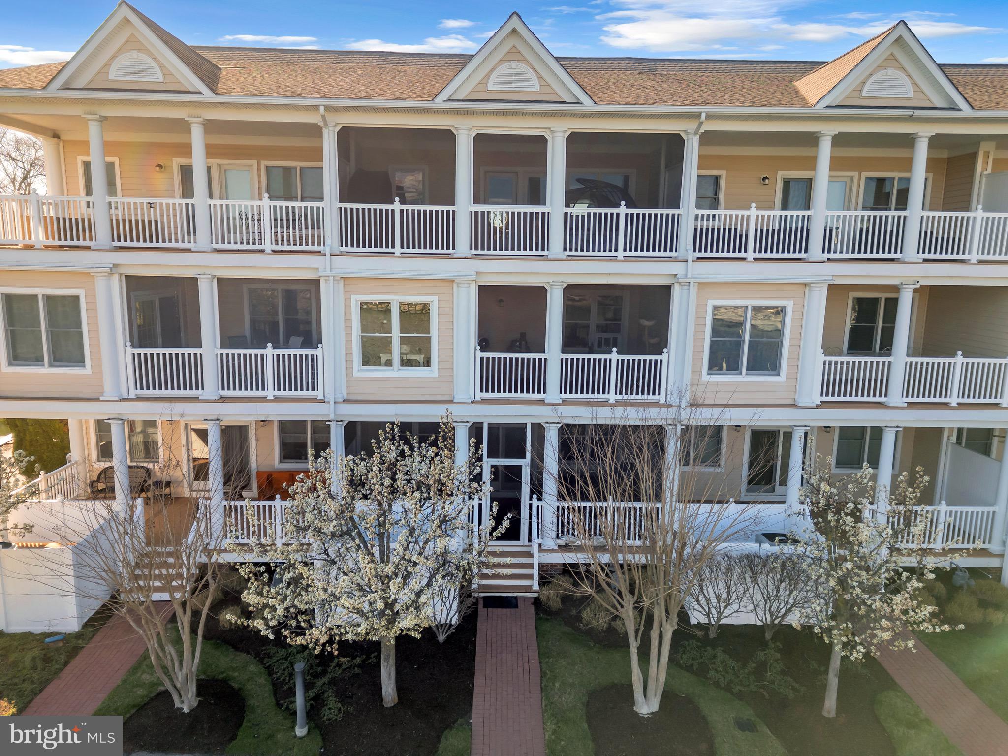 202 MUIR STREET 202