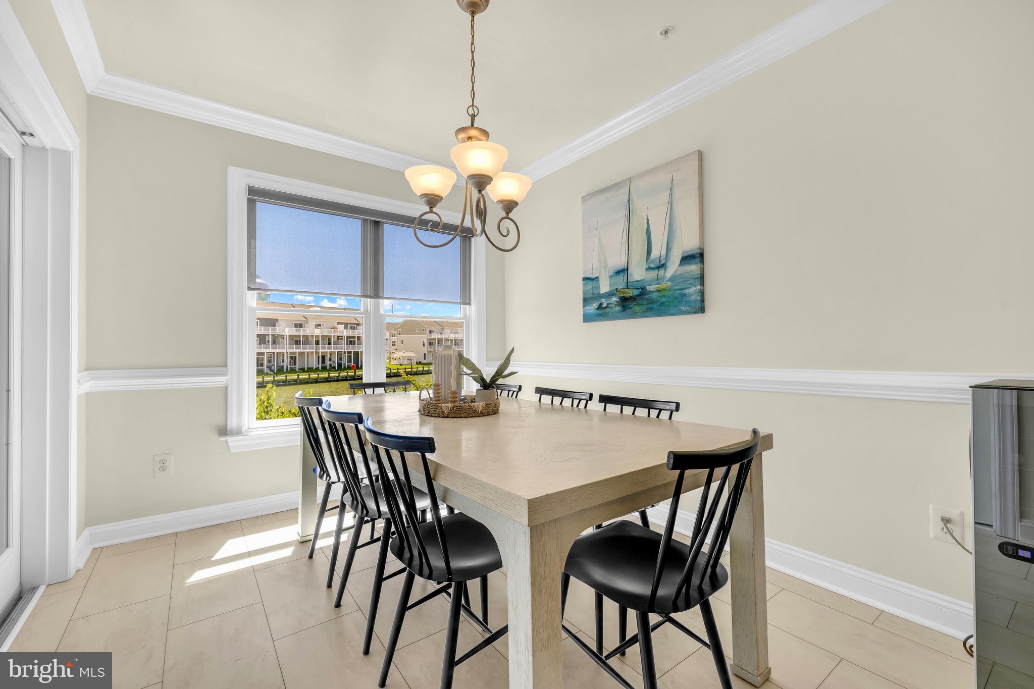 TOWNS & RESIDENCES AT WATERSIDE - Residential