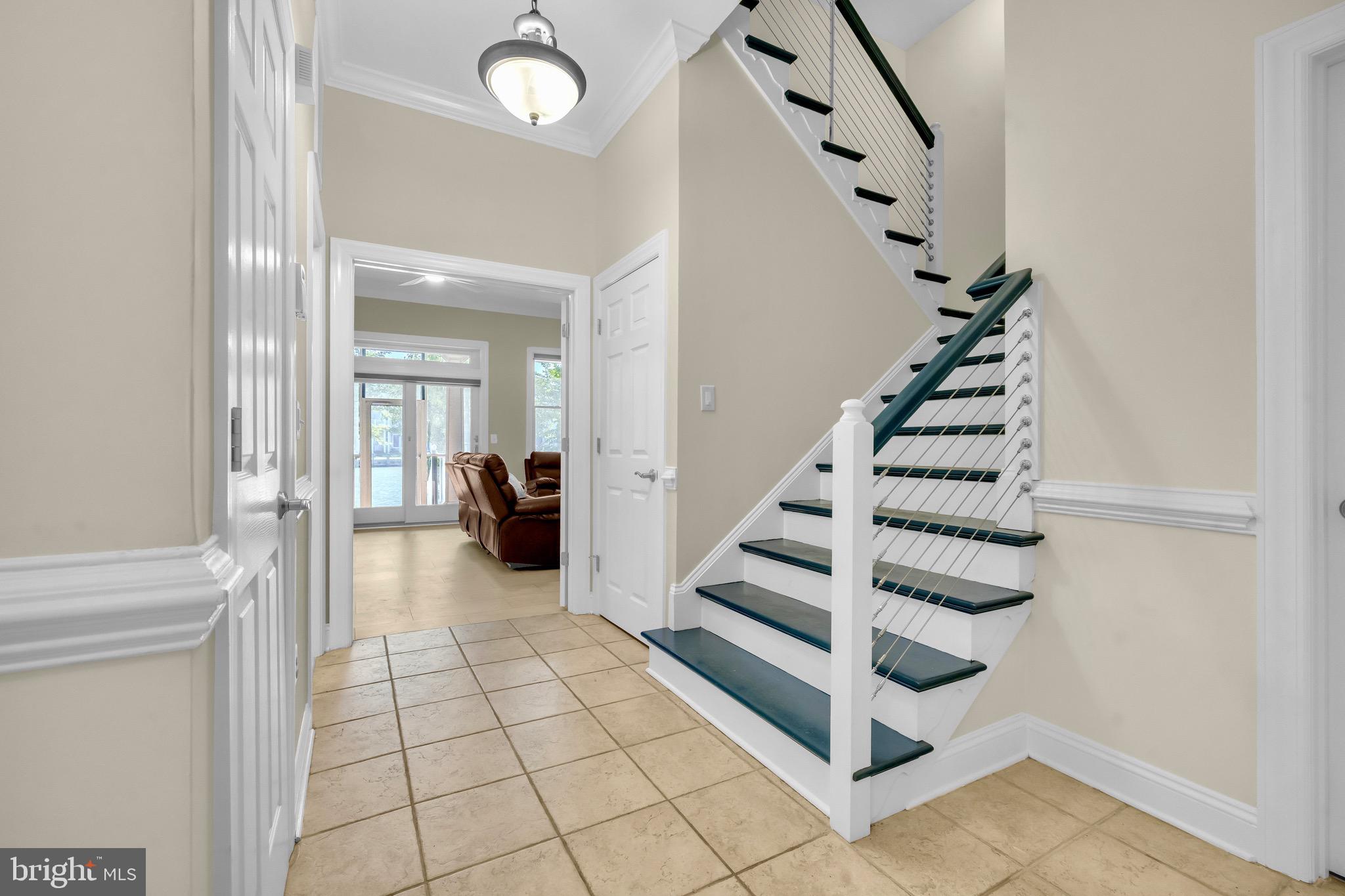 TOWNS & RESIDENCES AT WATERSIDE - Residential