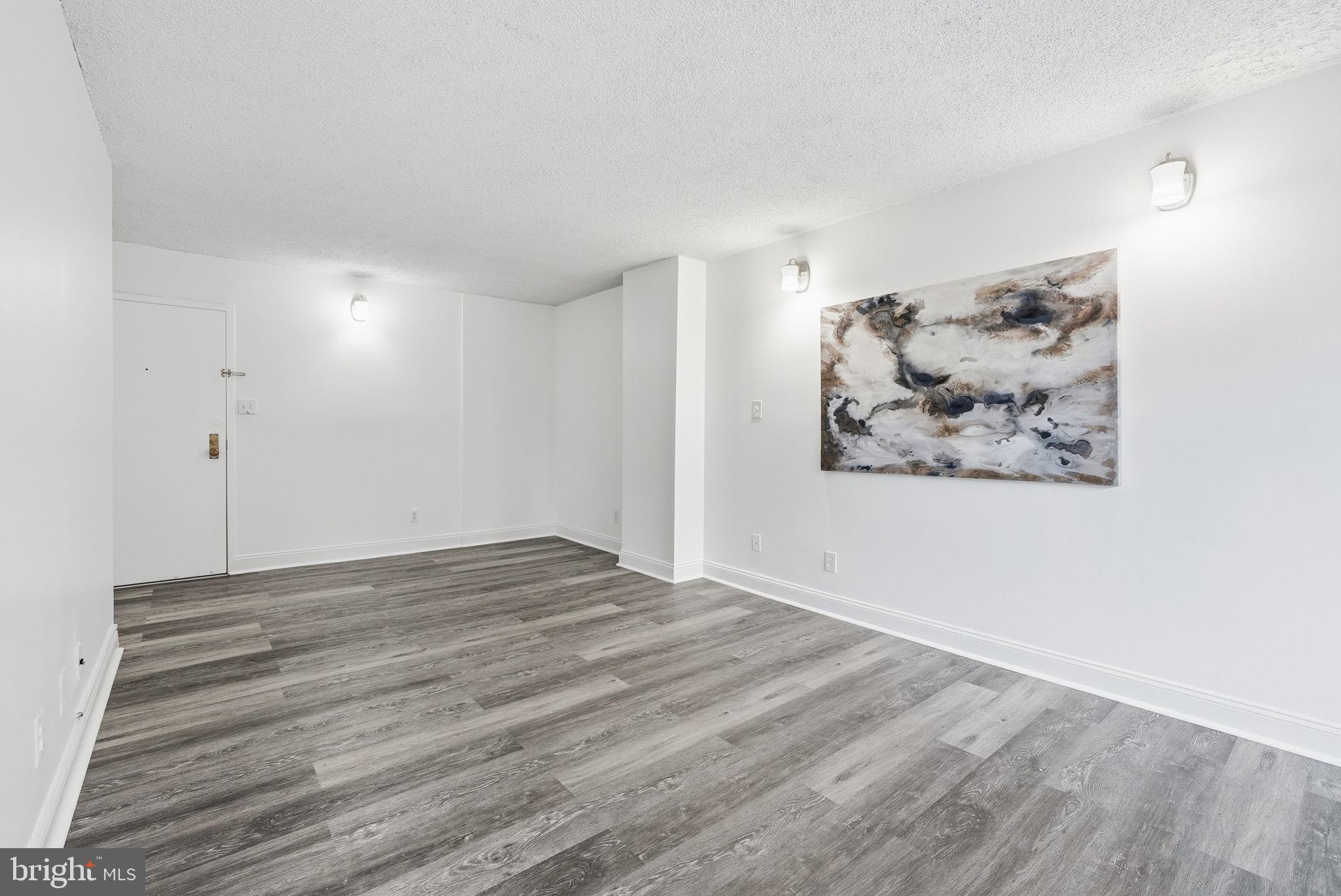 IDYLWOOD TOWERS - Residential