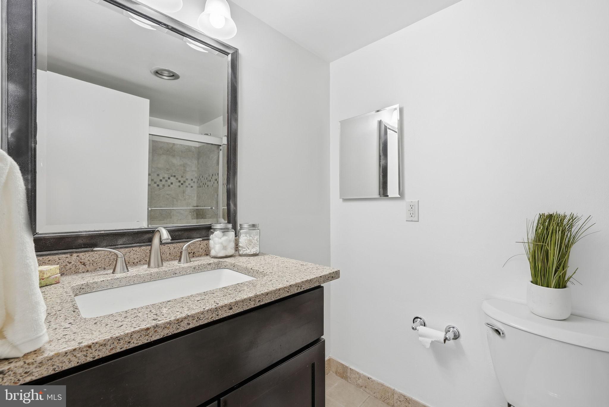 IDYLWOOD TOWERS - Residential