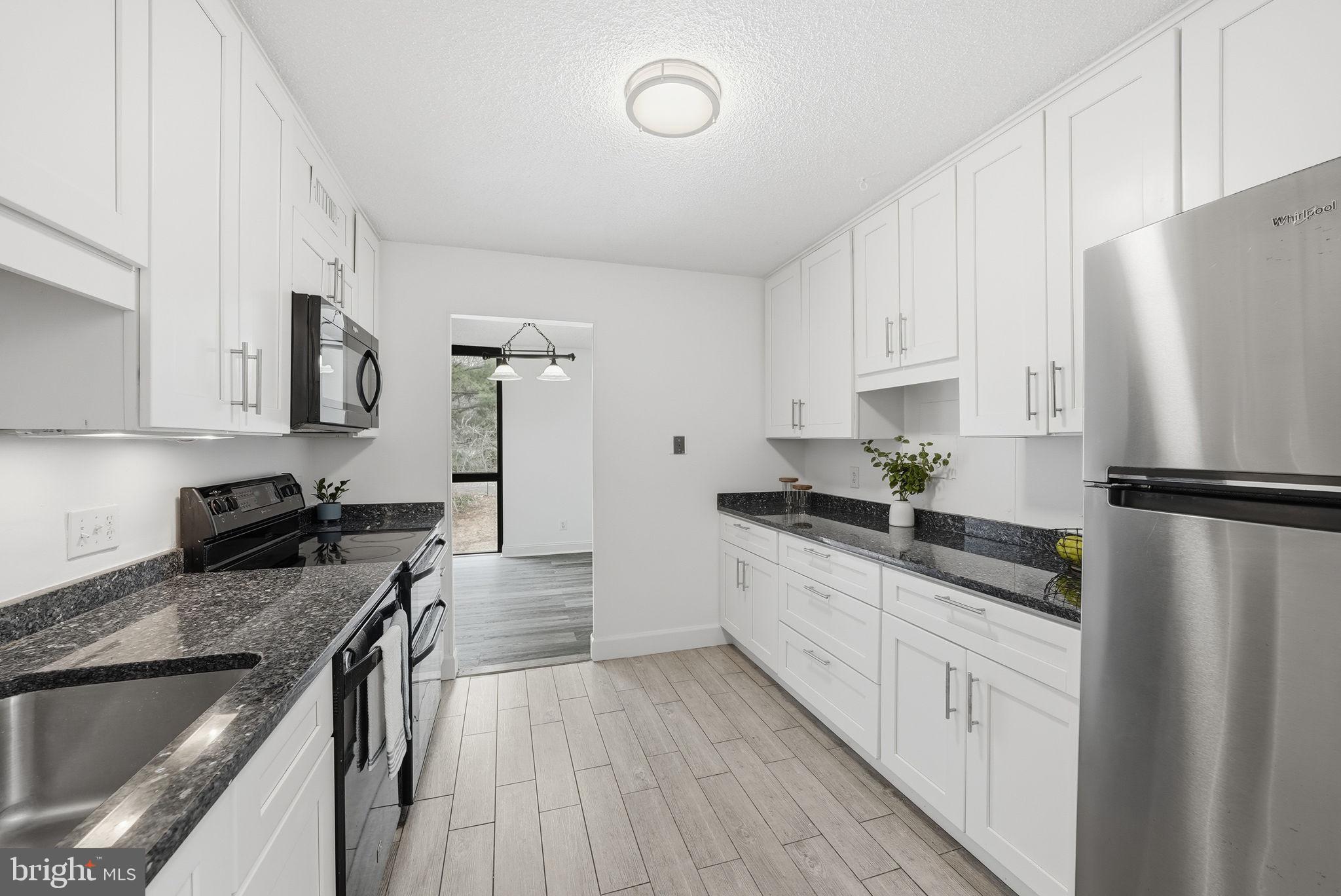 IDYLWOOD TOWERS - Residential