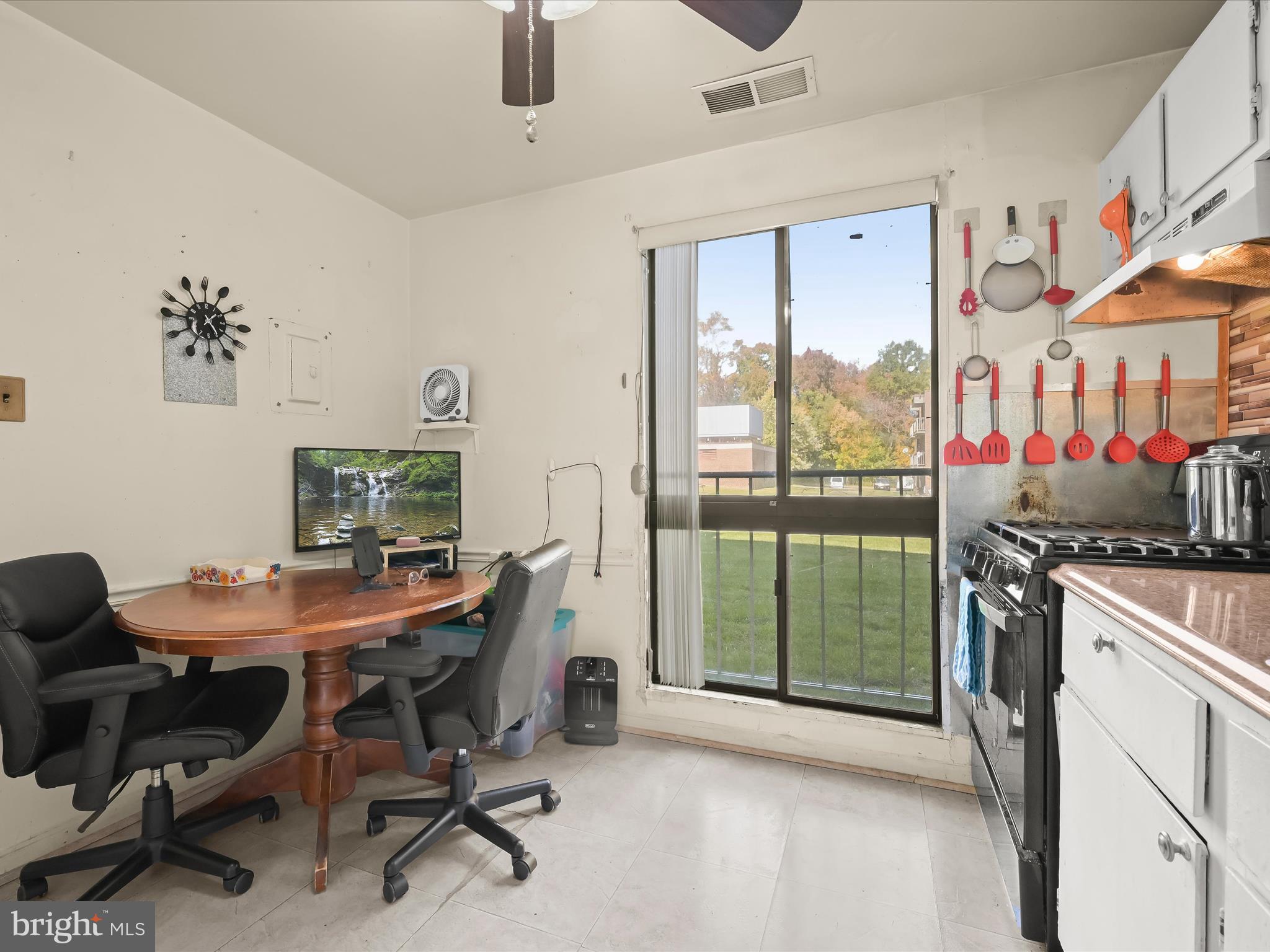 BEDFORD TOWNE CONDO - Residential