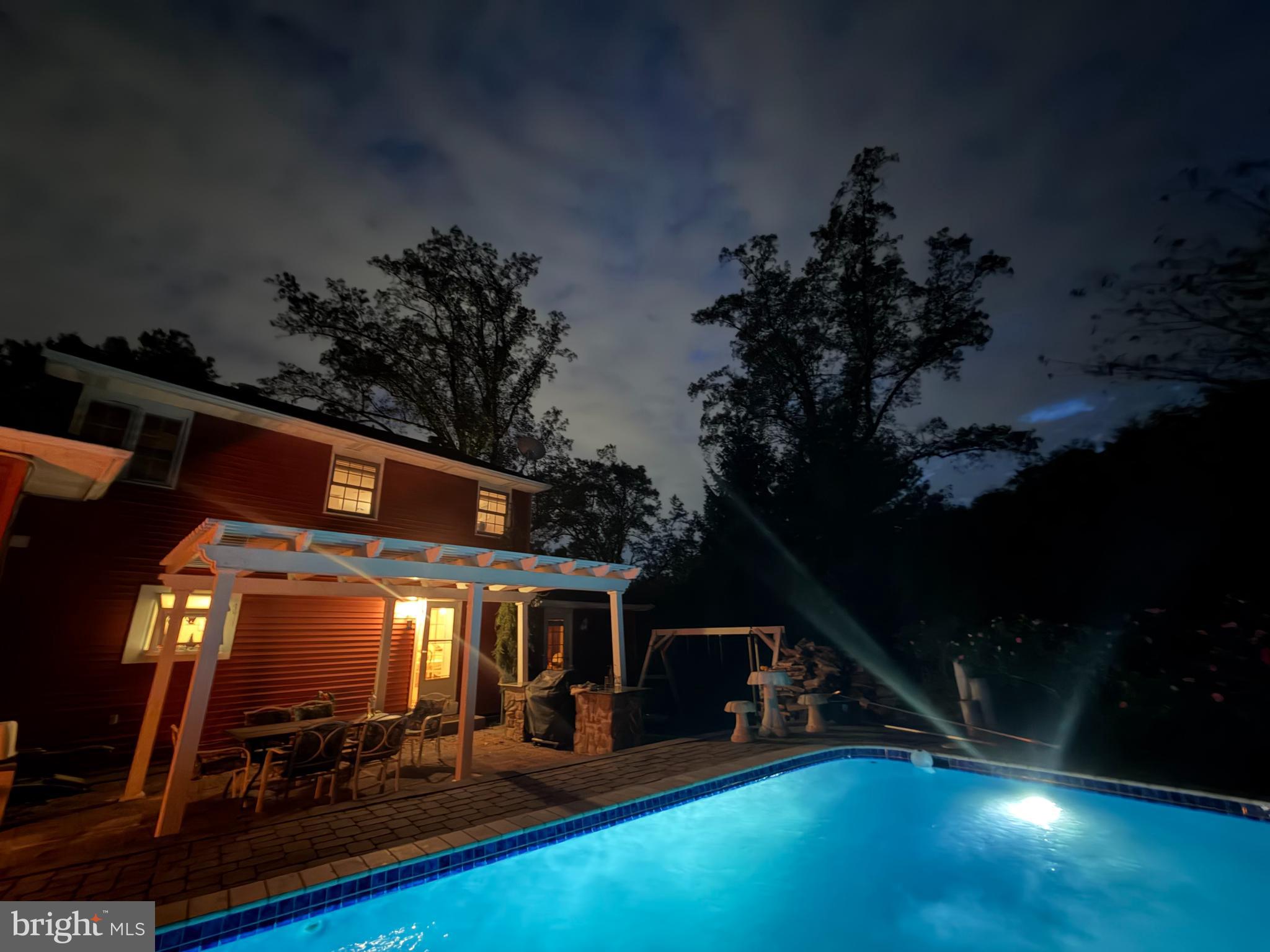 MEADOW BROOK - Residential Lease