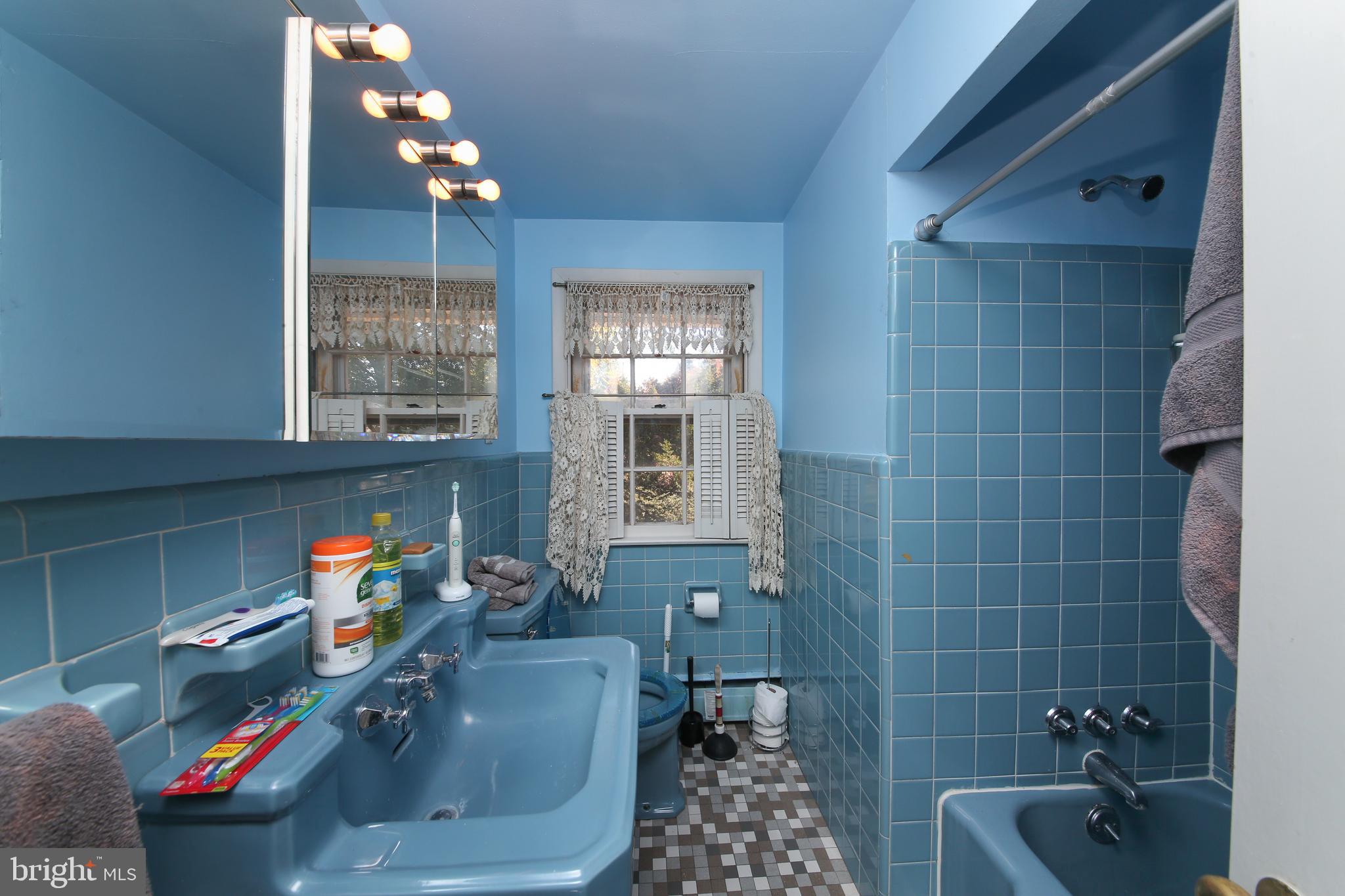 MEADOW BROOK - Residential Lease