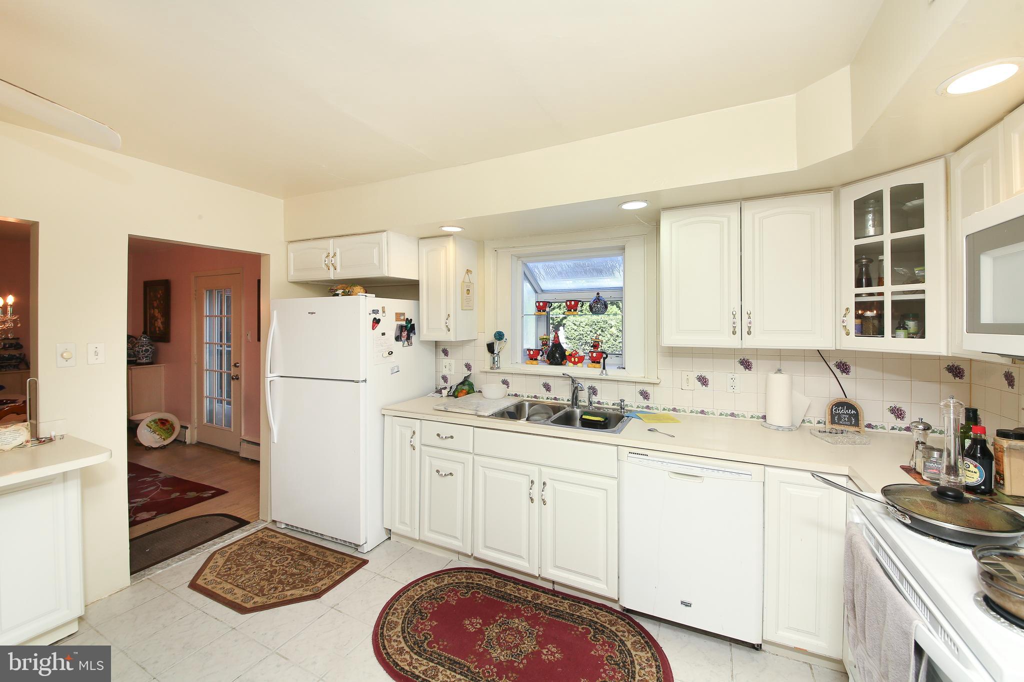 MEADOW BROOK - Residential Lease