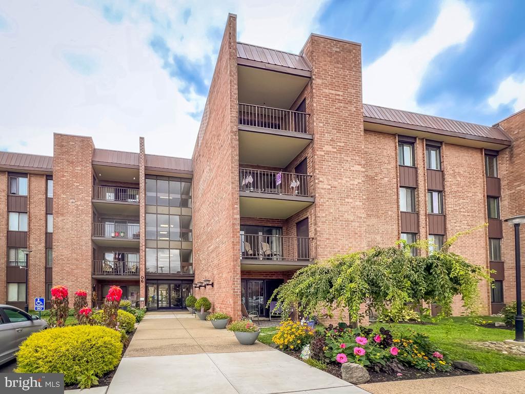 6311 DELAIRE LANDING ROAD 00 311