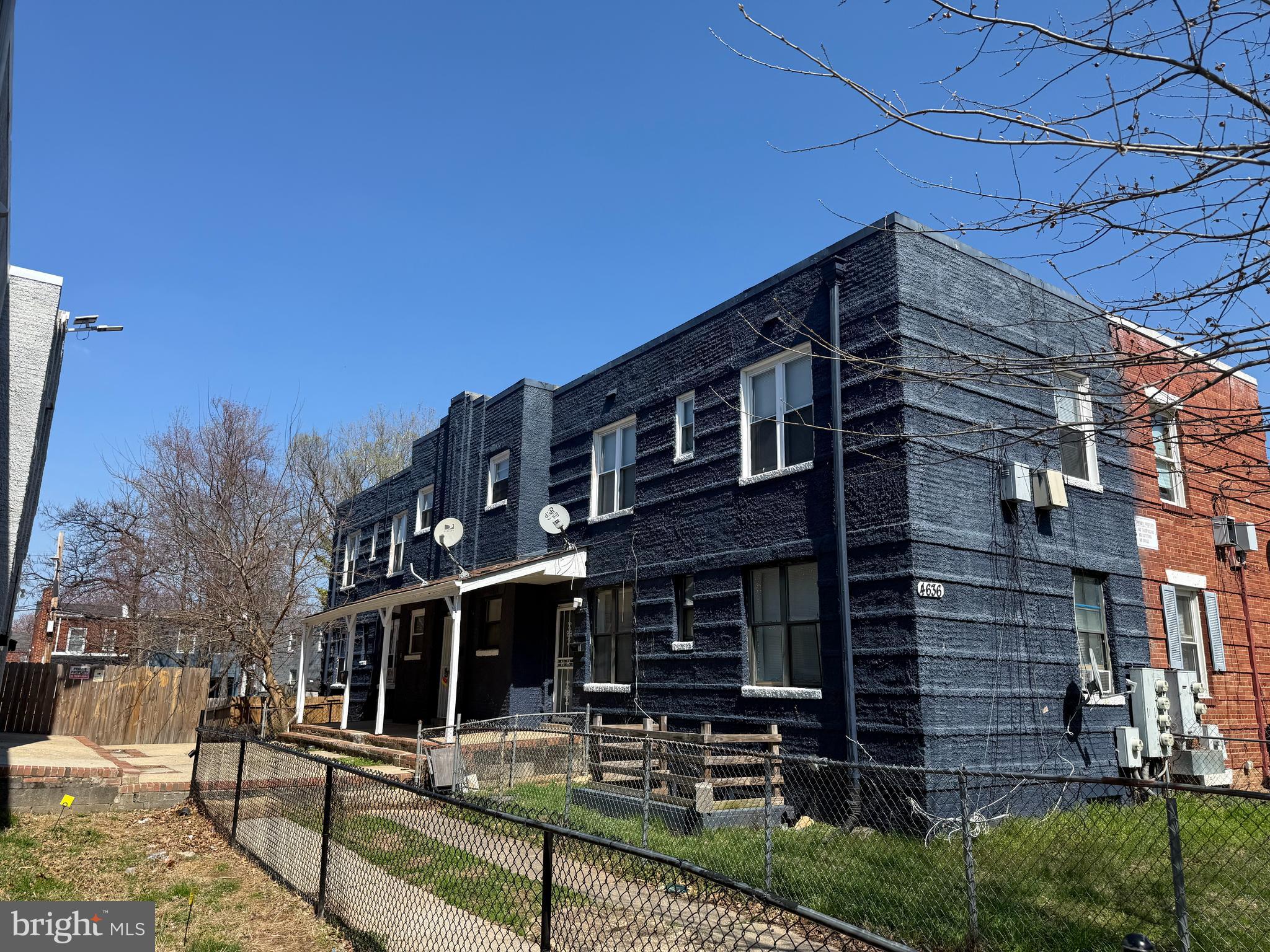 4636 HILLSIDE ROAD SE