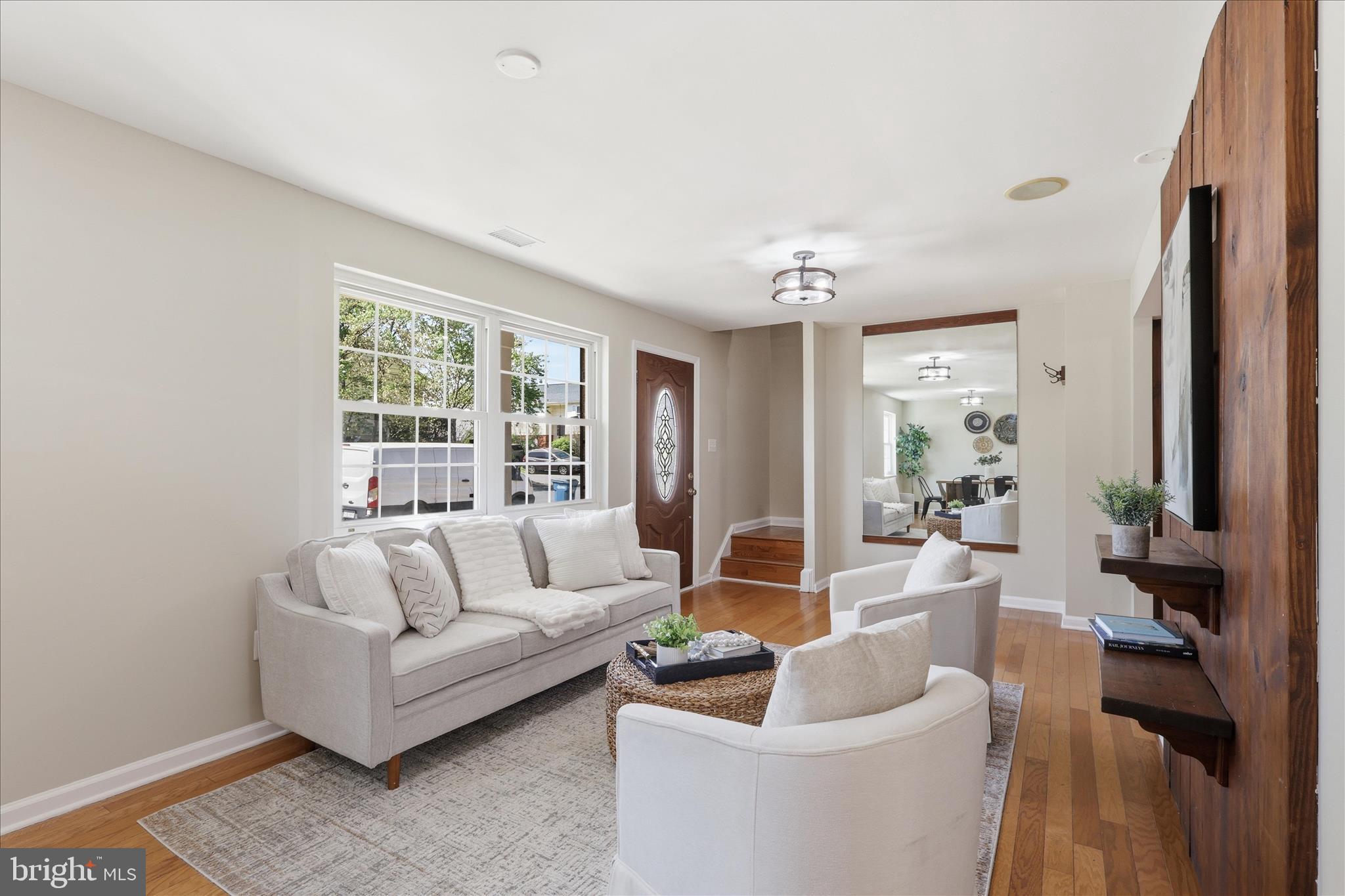 BEVERLY PARK - Residential