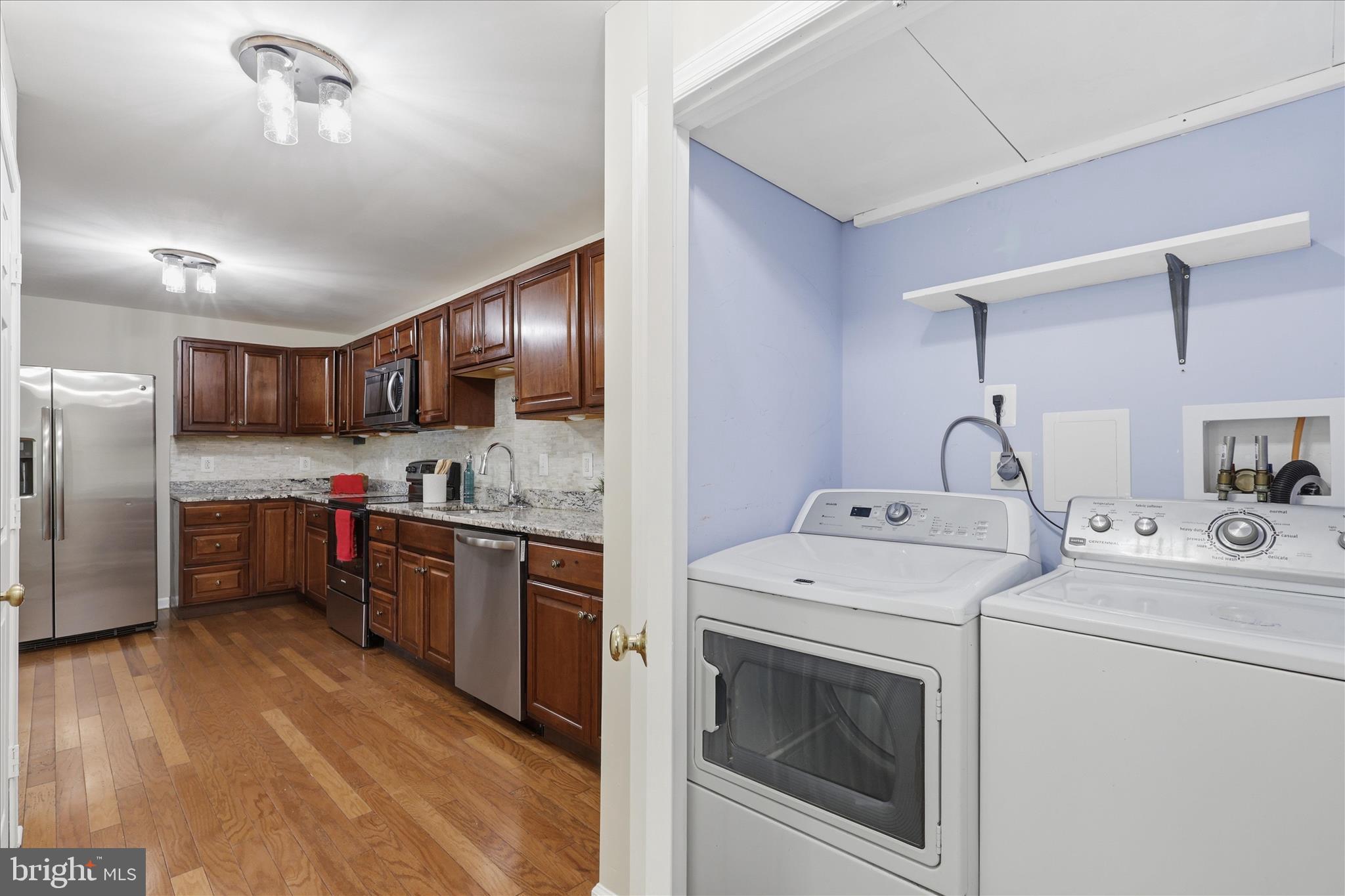 BEVERLY PARK - Residential