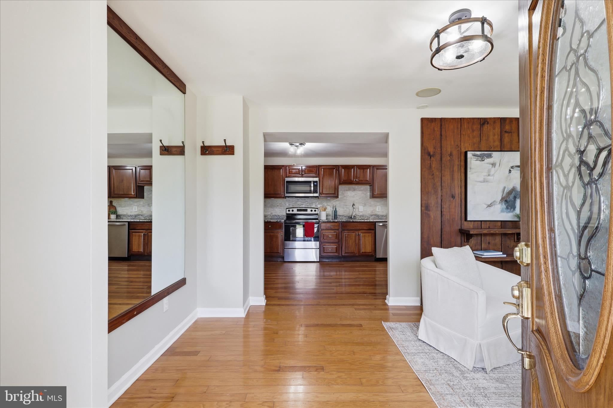 BEVERLY PARK - Residential