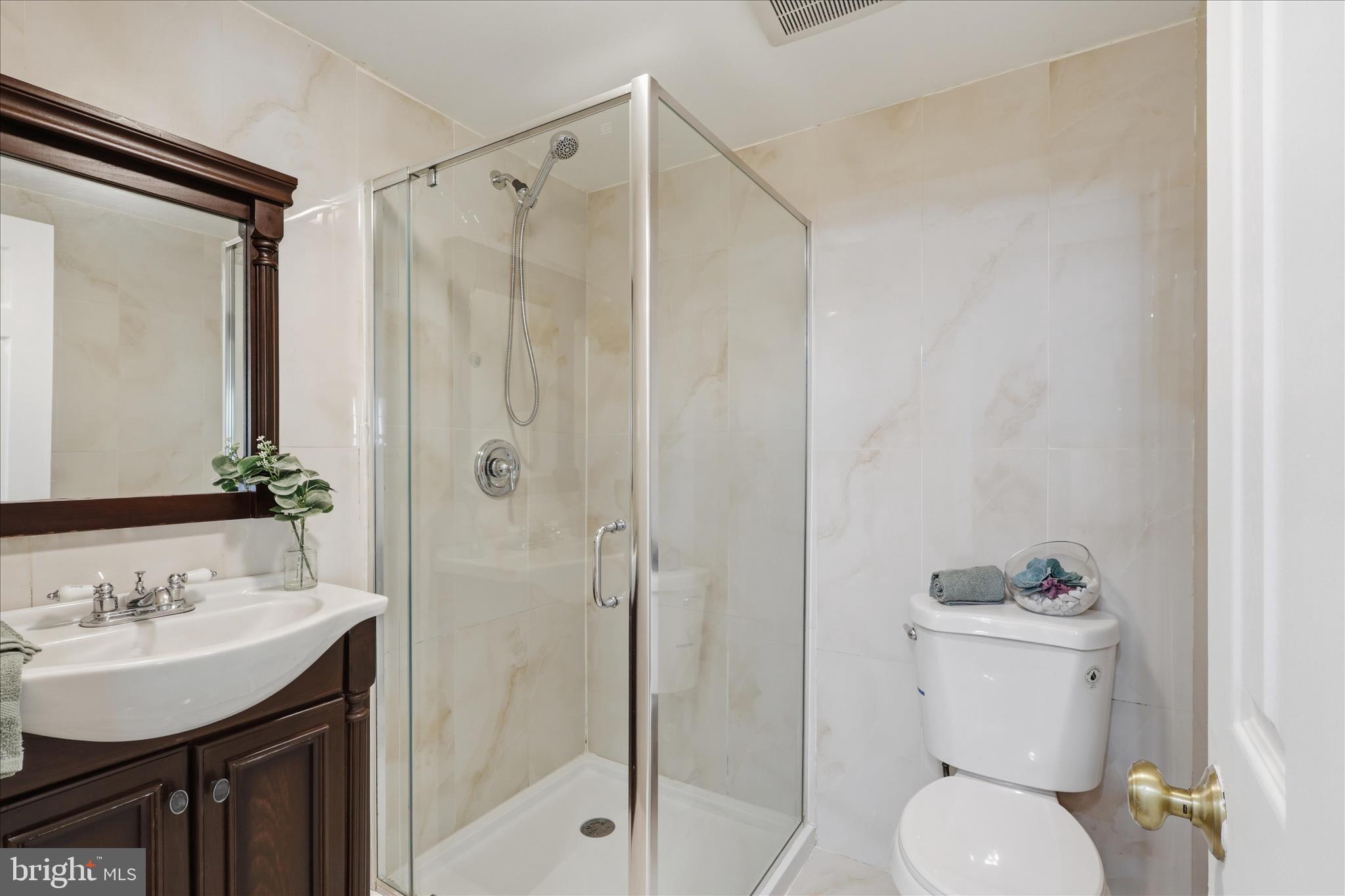 BEVERLY PARK - Residential