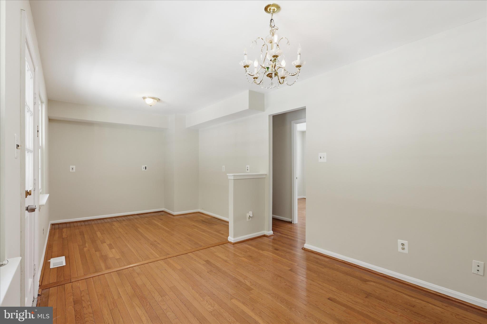 BEVERLY PARK - Residential