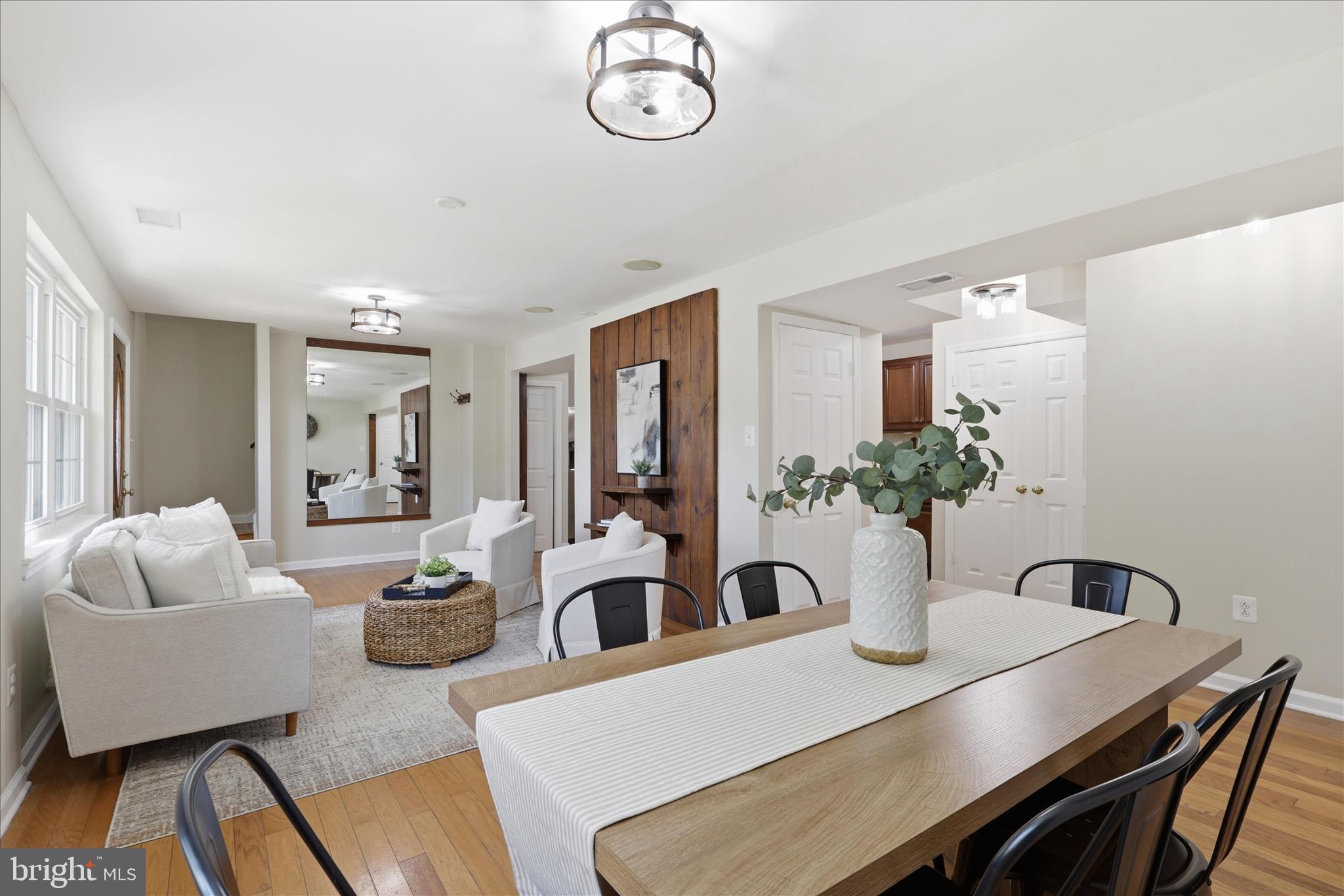 BEVERLY PARK - Residential