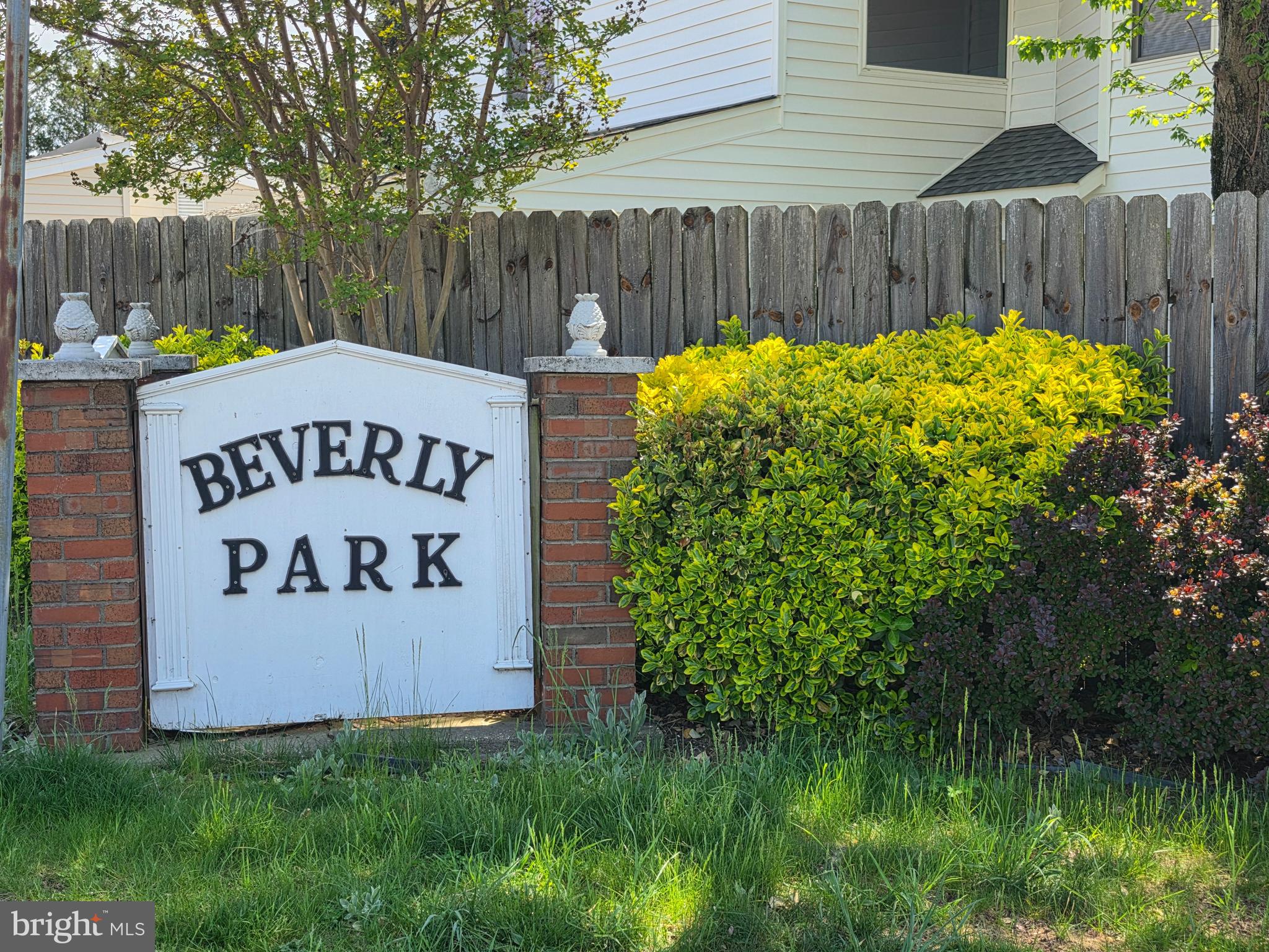 BEVERLY PARK - Residential