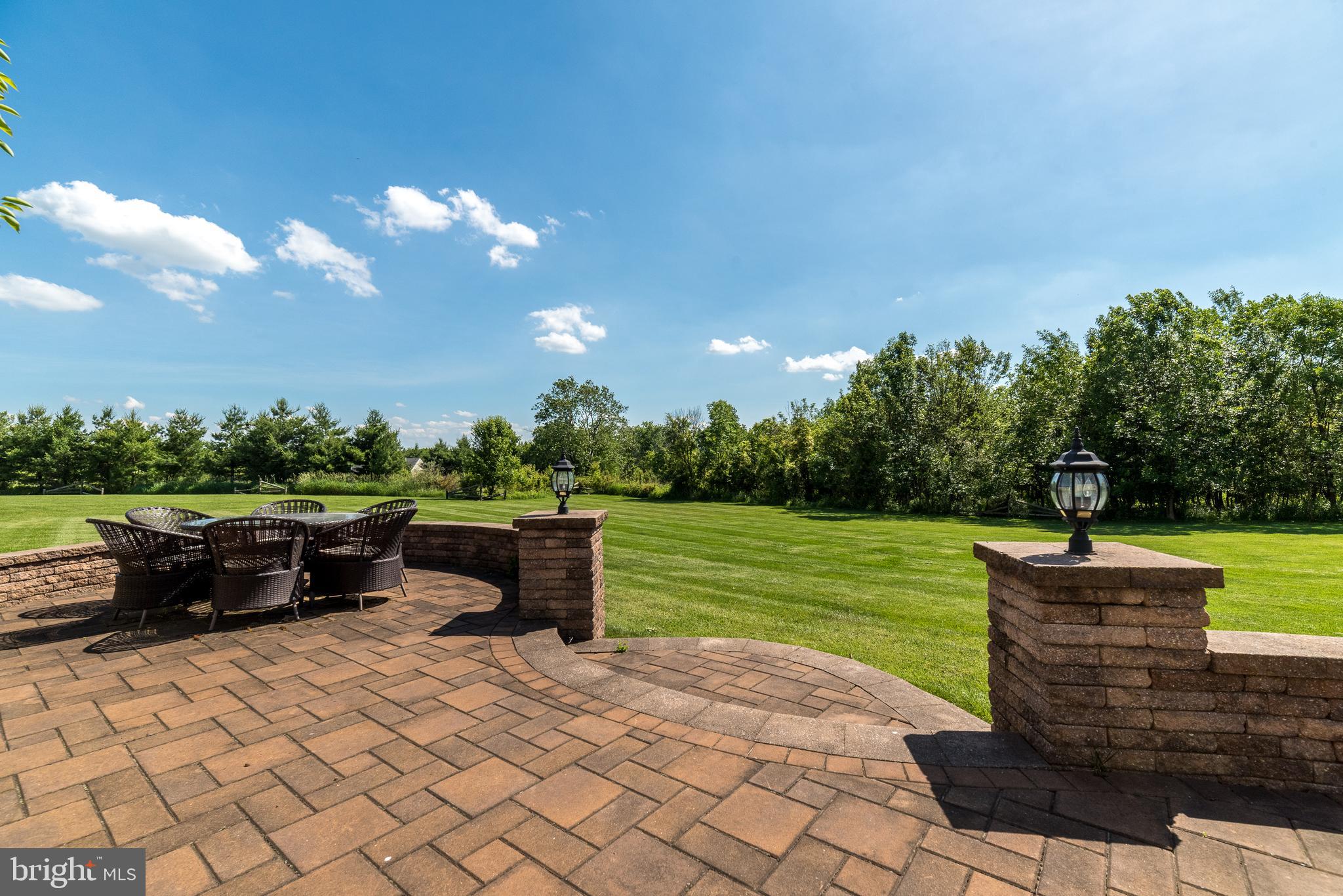 CHAPMANS CORNER - Residential