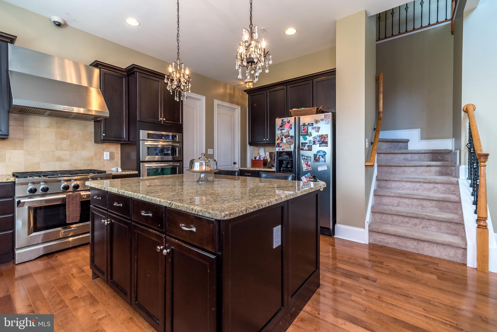 CHAPMANS CORNER - Residential