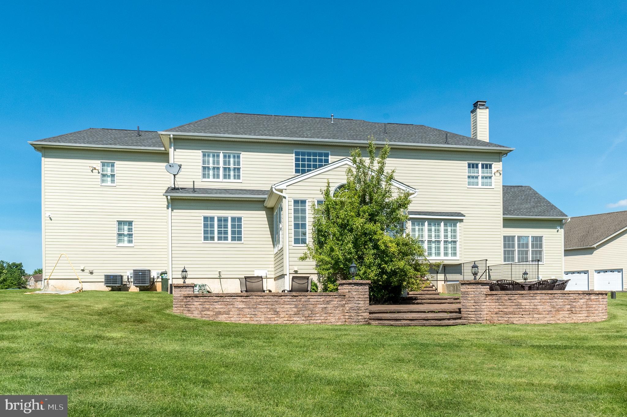 CHAPMANS CORNER - Residential