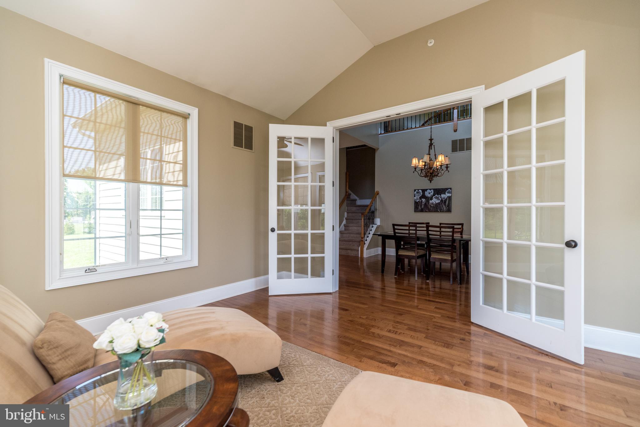 CHAPMANS CORNER - Residential