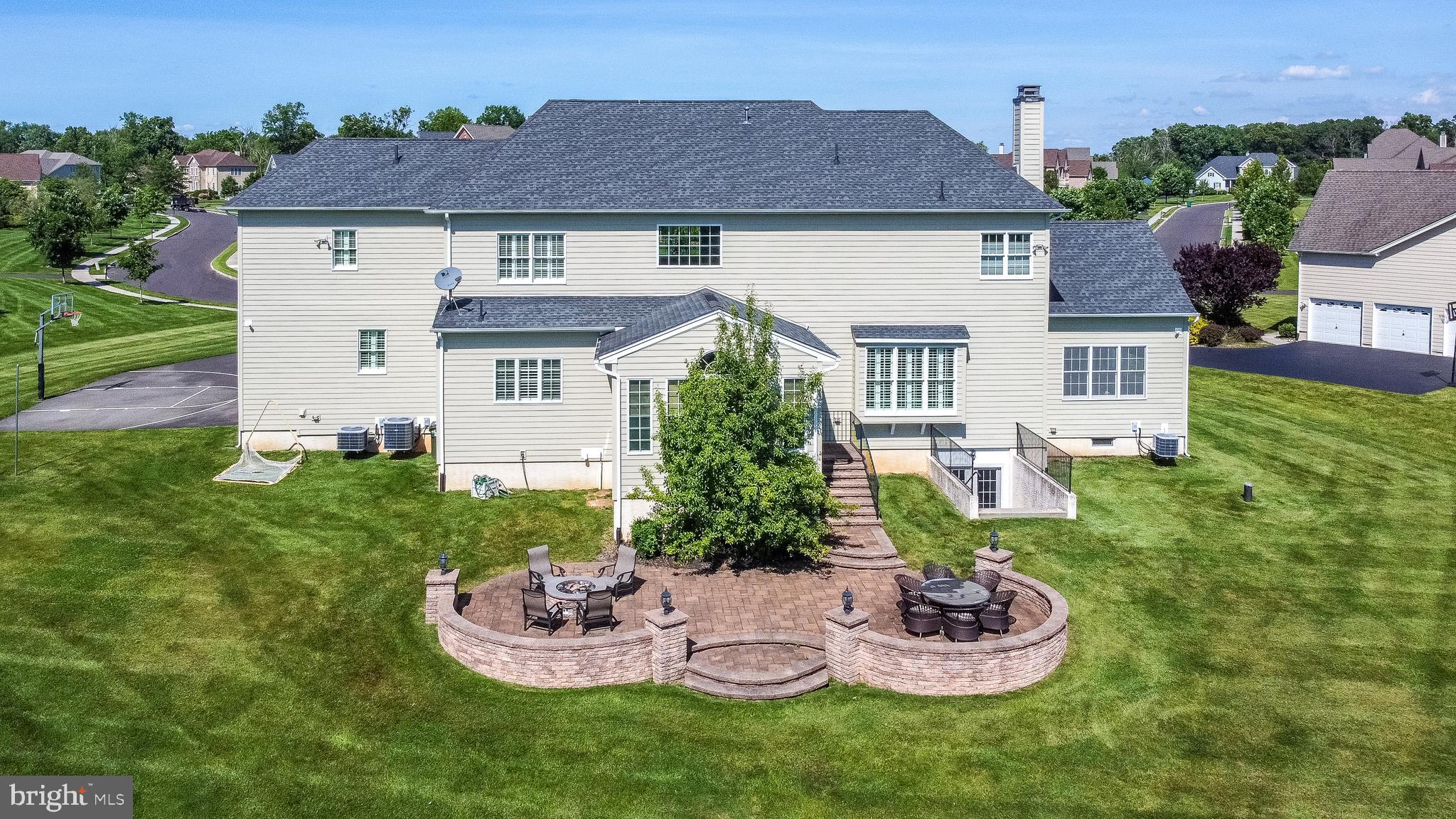 CHAPMANS CORNER - Residential