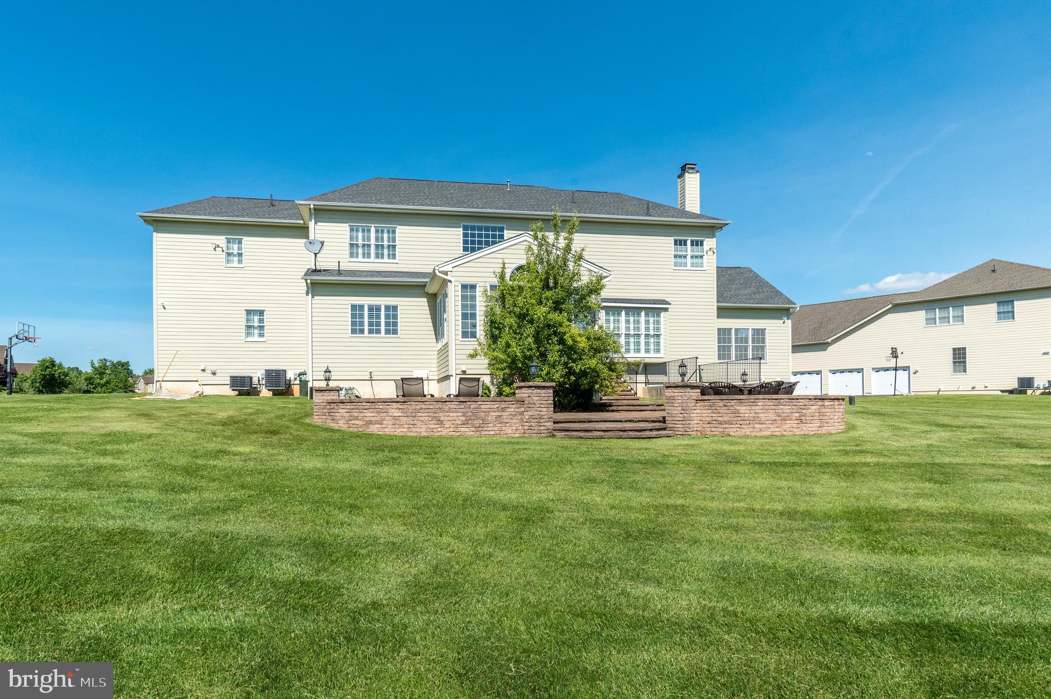 CHAPMANS CORNER - Residential