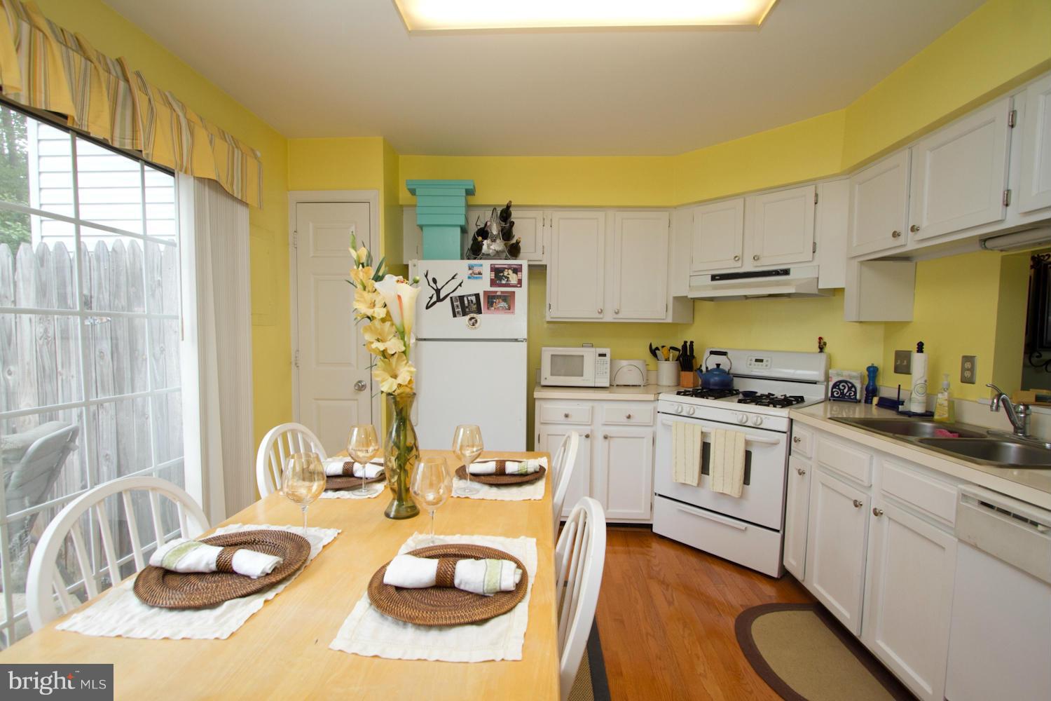 LONDON TOWN WEST - Residential Lease