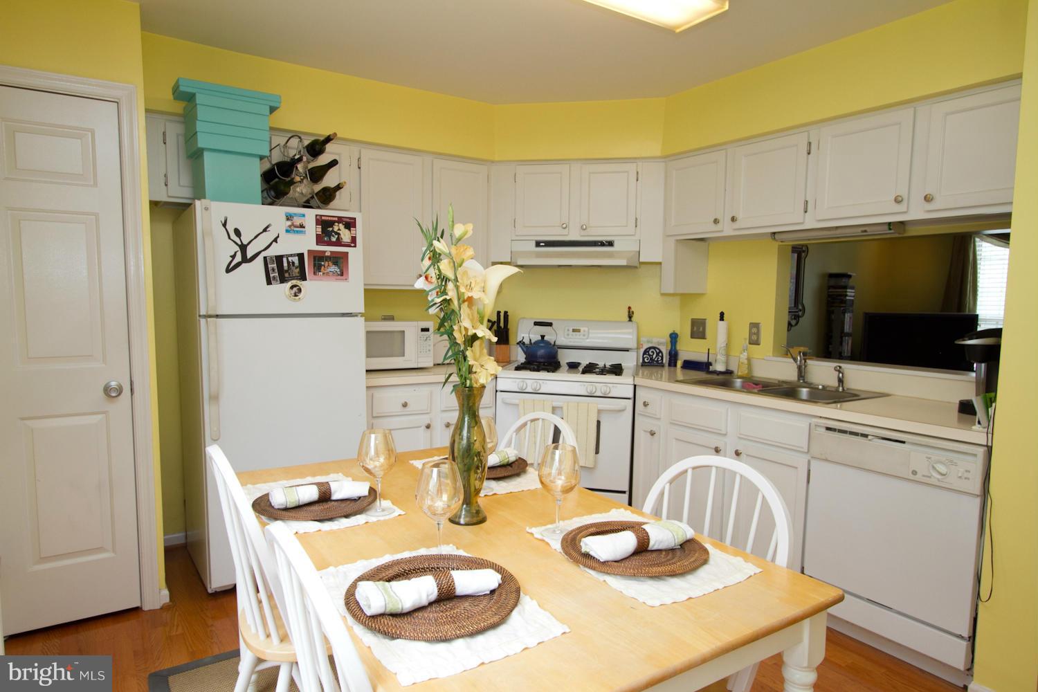 LONDON TOWN WEST - Residential Lease