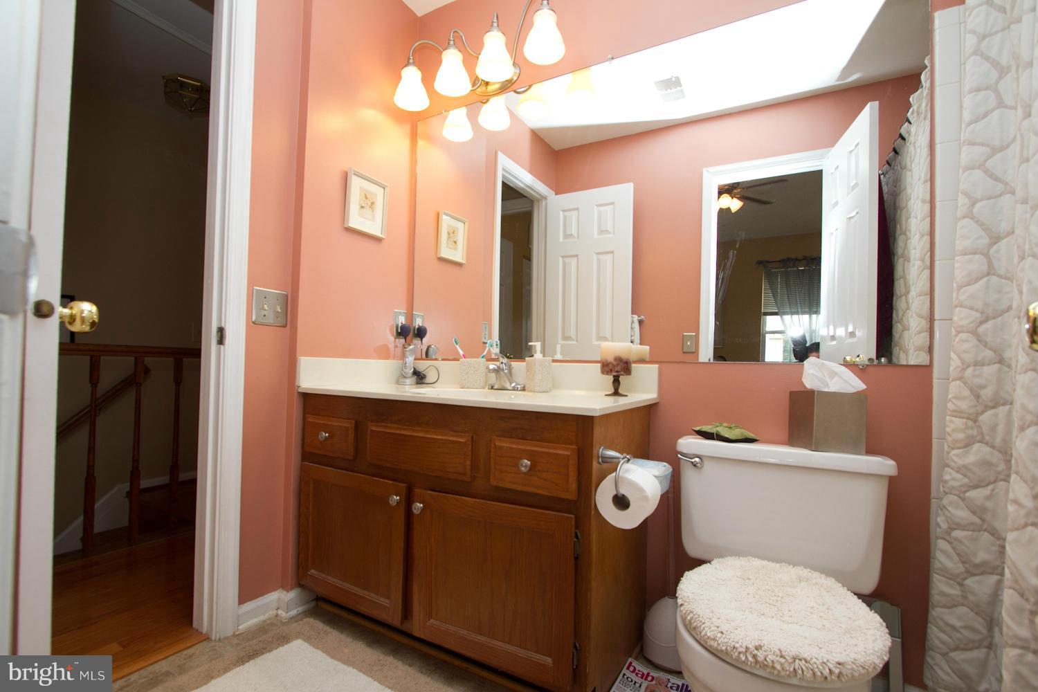 LONDON TOWN WEST - Residential Lease