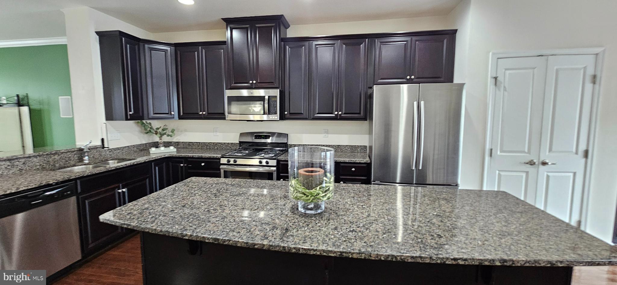 FILLMORE VILLAGE - Residential