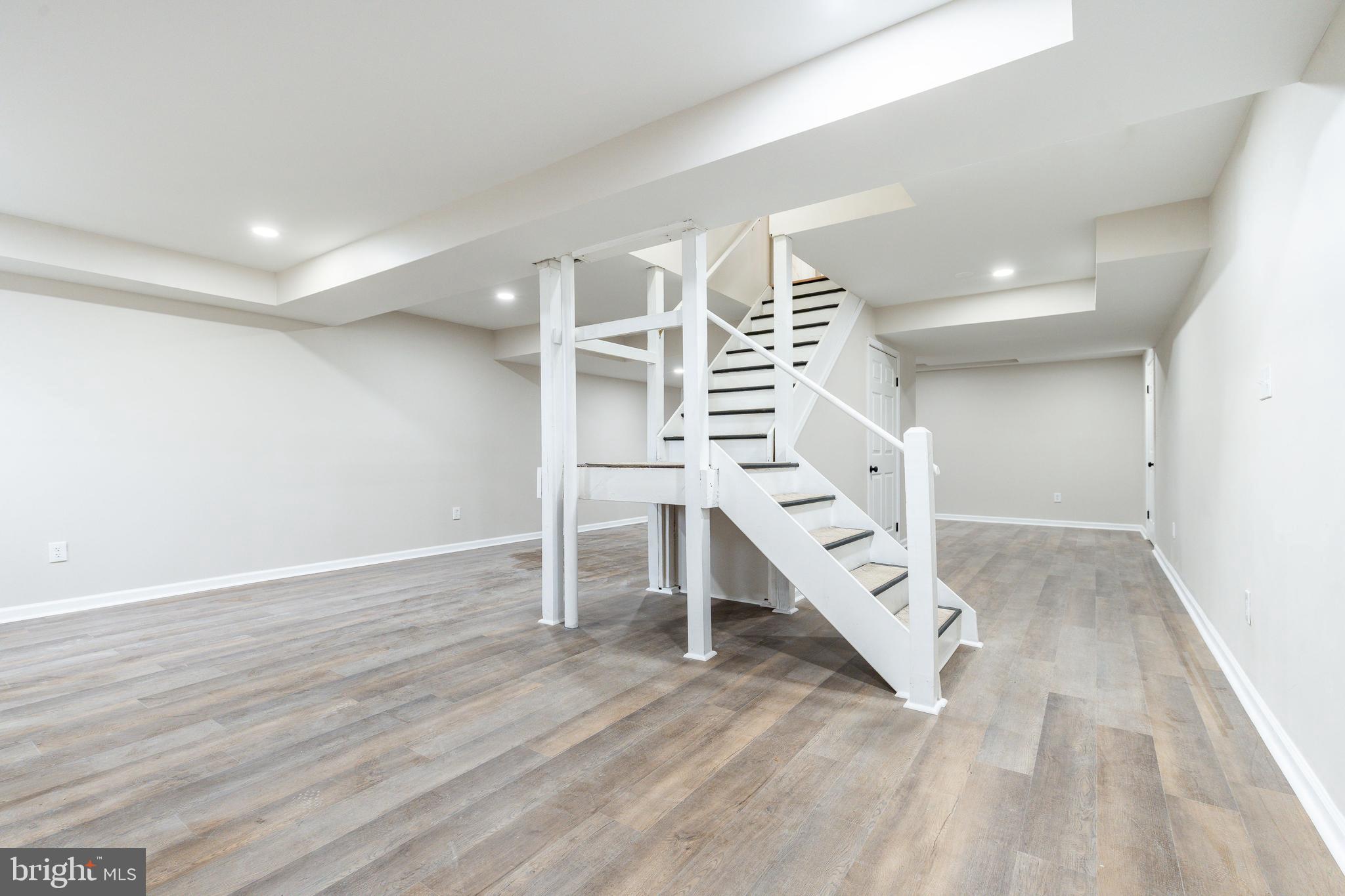 BALLINAHINCH - Residential
